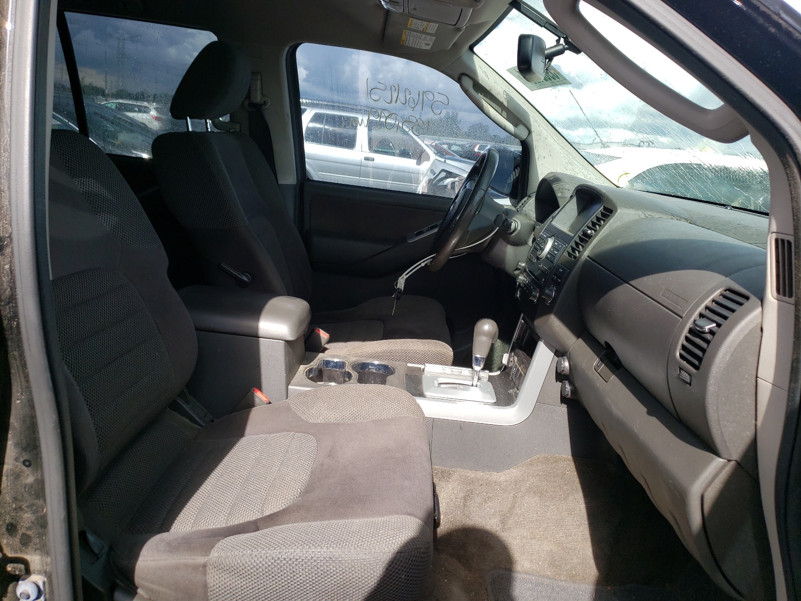 Photo 5 from auction – 2012 NISSAN PATHFINDER with VIN 5N1AR1NBXCC614885