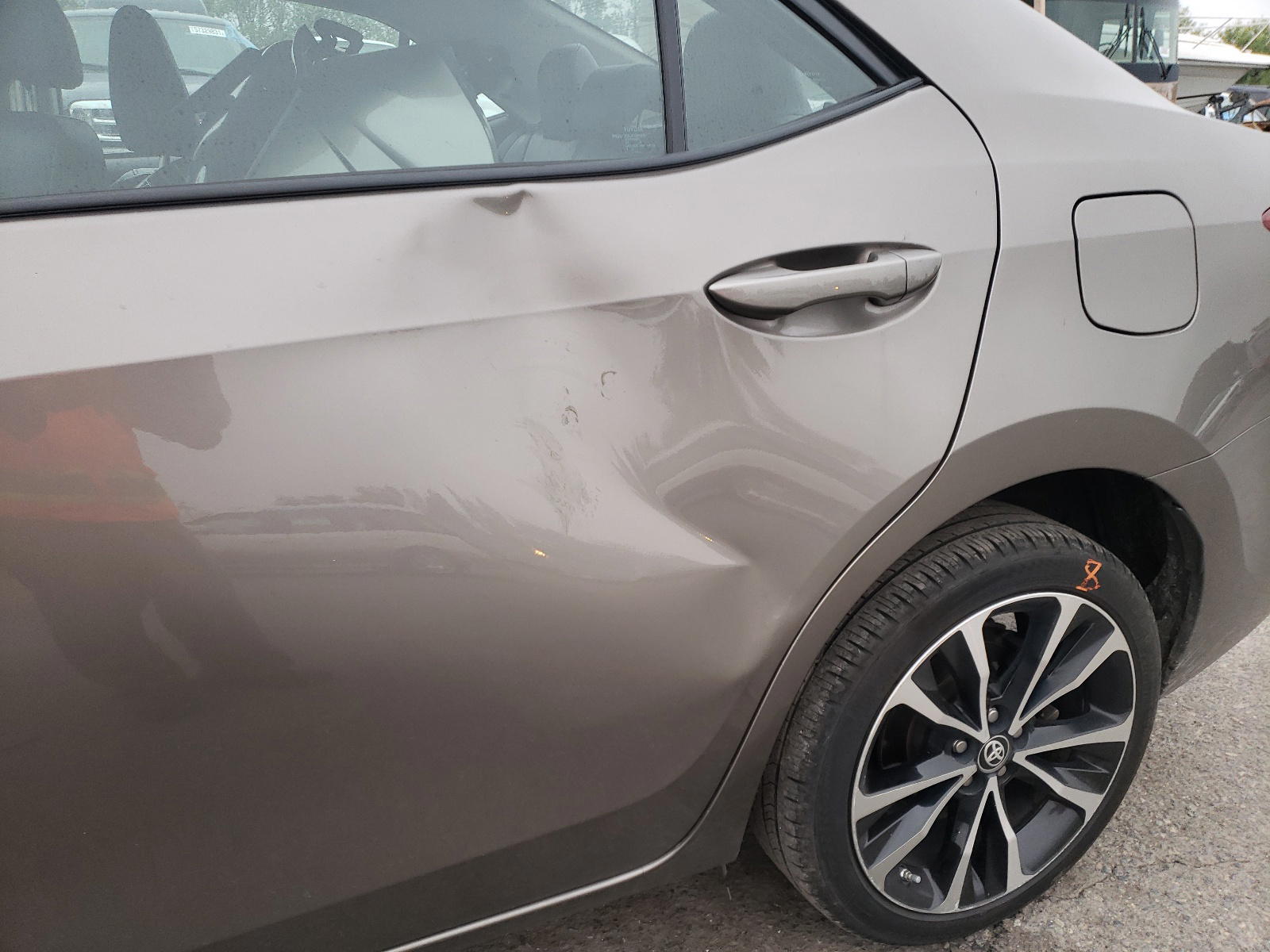 Photo 9 from auction – 2017 TOYOTA COROLLA L with VIN 2T1BURHE9HC898147