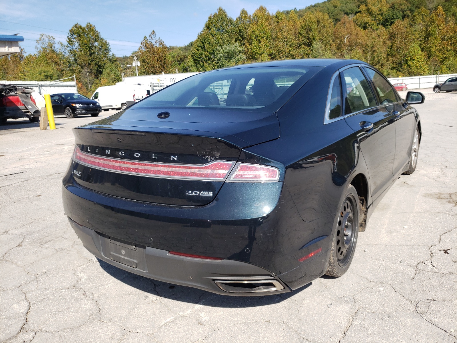 Photo 4 from auction – 2014 LINCOLN MKZ with VIN 3LN6L2J93ER801230