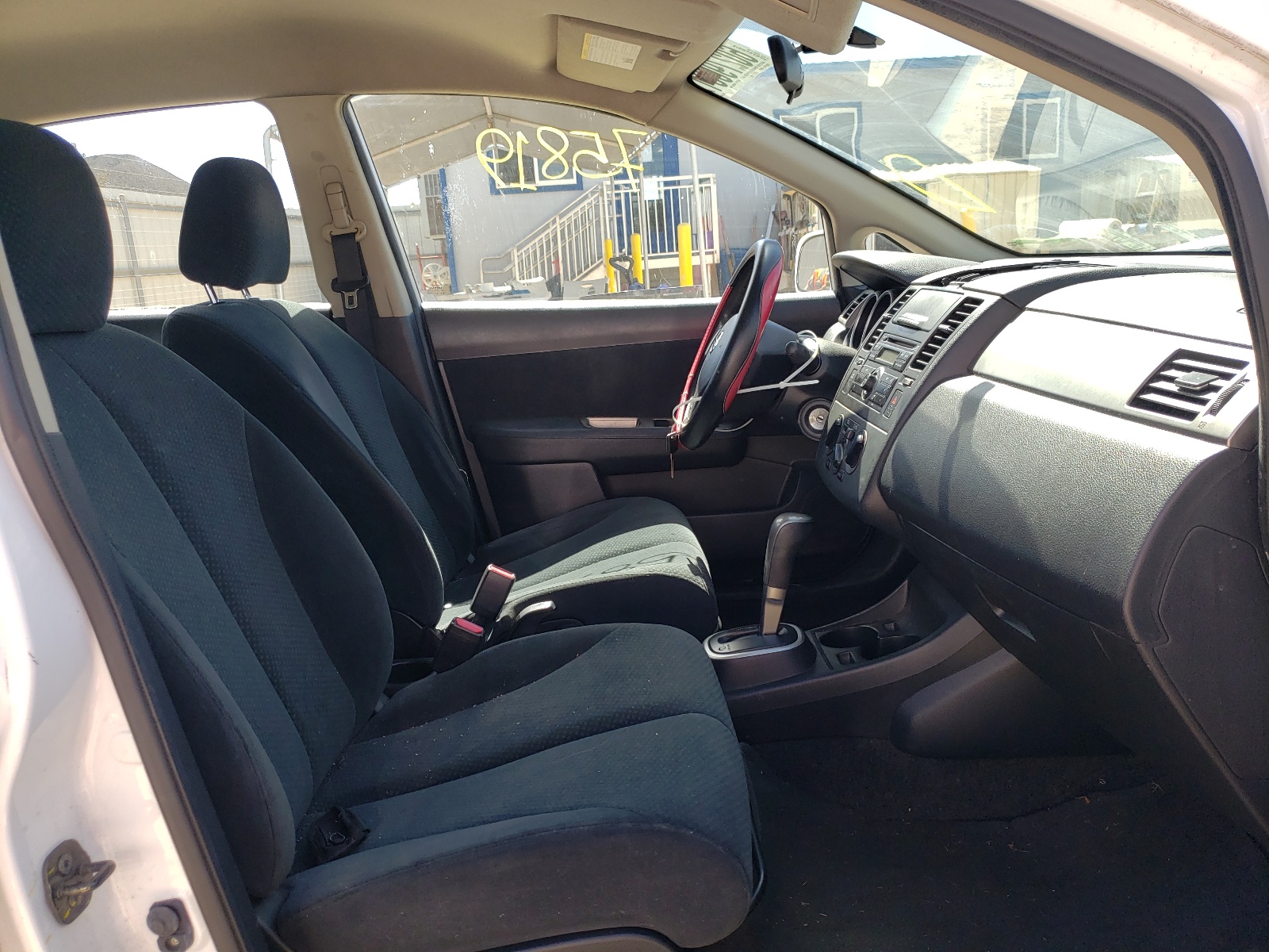 Photo 5 from auction – 2010 NISSAN VERSA S with VIN 3N1BC1CP0AL464721