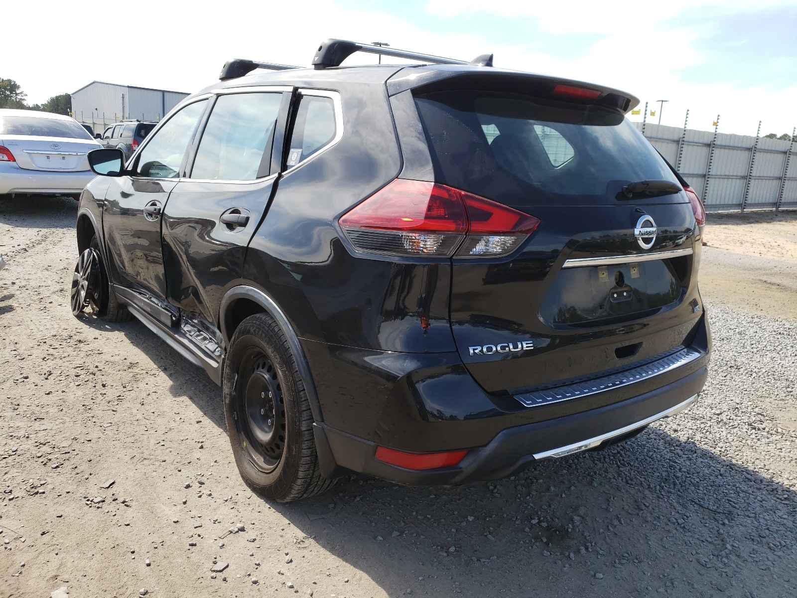 Фото 3 с аукциона – 2018 NISSAN ROGUE S с VIN KNMAT2MVXJP566754