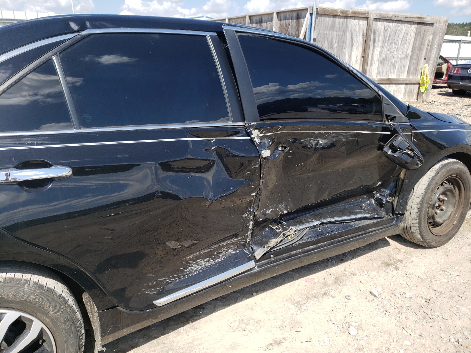 Photo 9 from auction – 2016 TOYOTA CAMRY LE with VIN 4T1BF1FK1GU203127