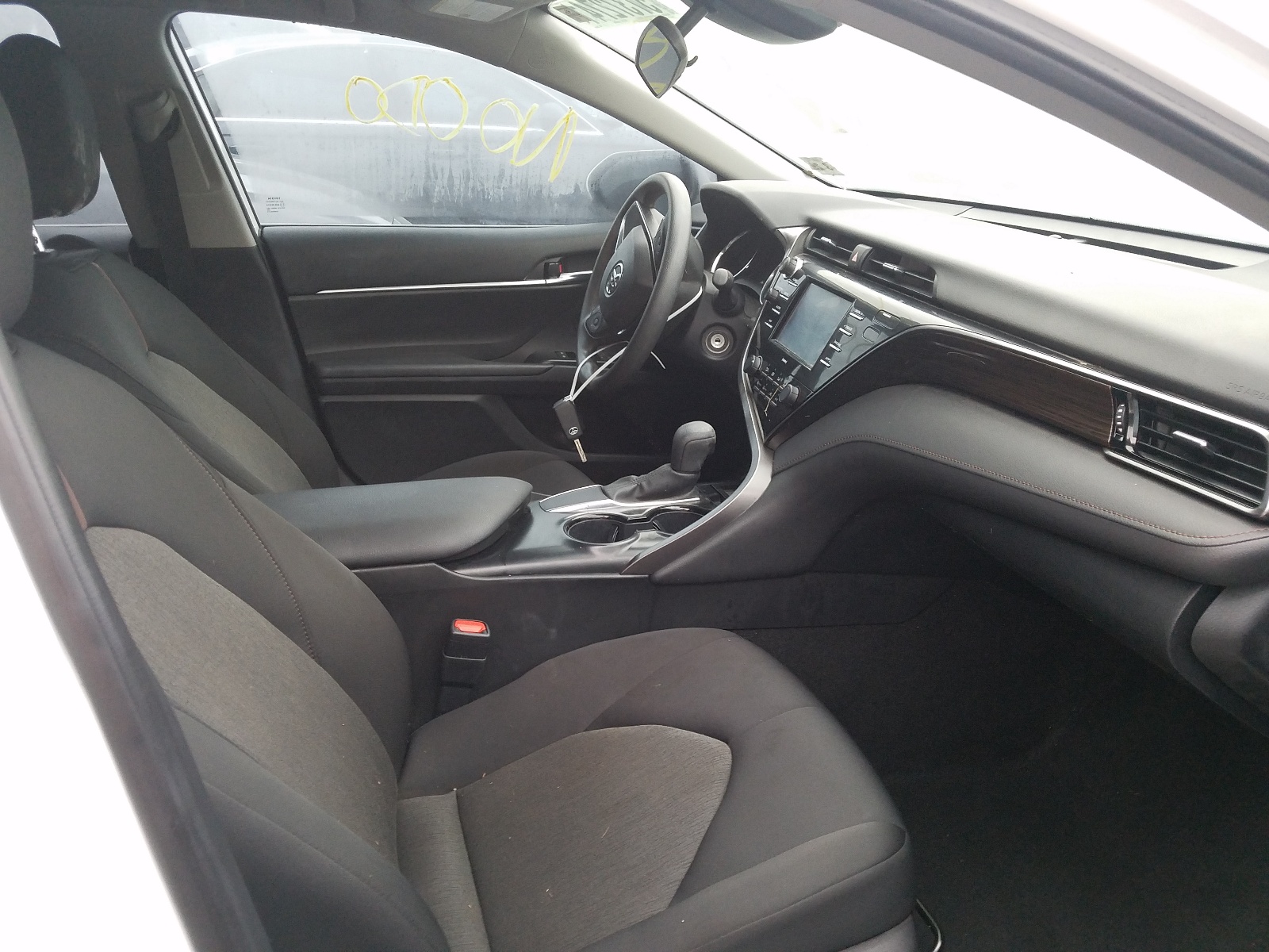 Photo 5 from auction – 2020 TOYOTA CAMRY LE with VIN 4T1C11AK2LU335298