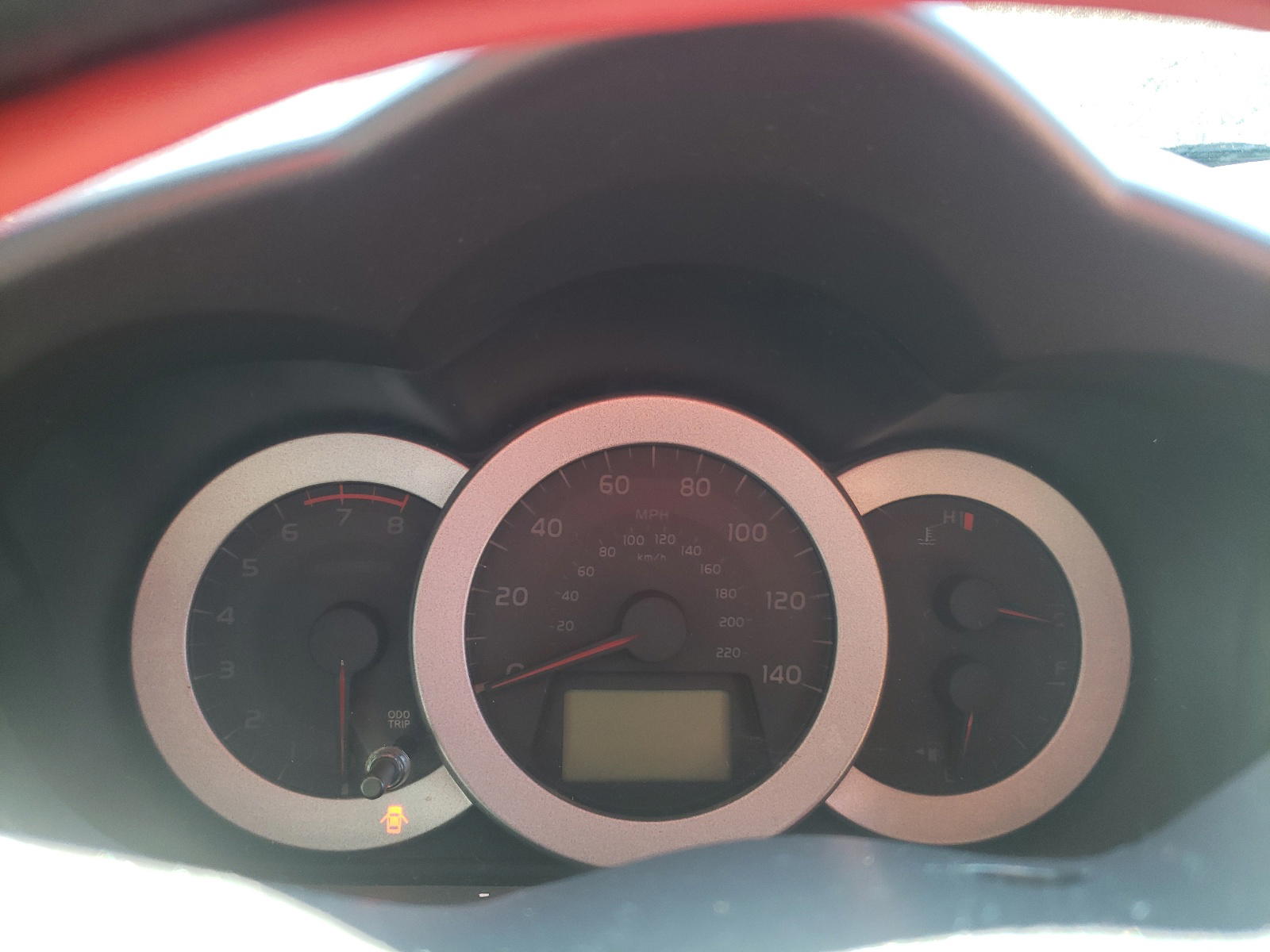 Photo 8 from auction – 2010 TOYOTA RAV4 with VIN 2T3ZF4DV5AW028828