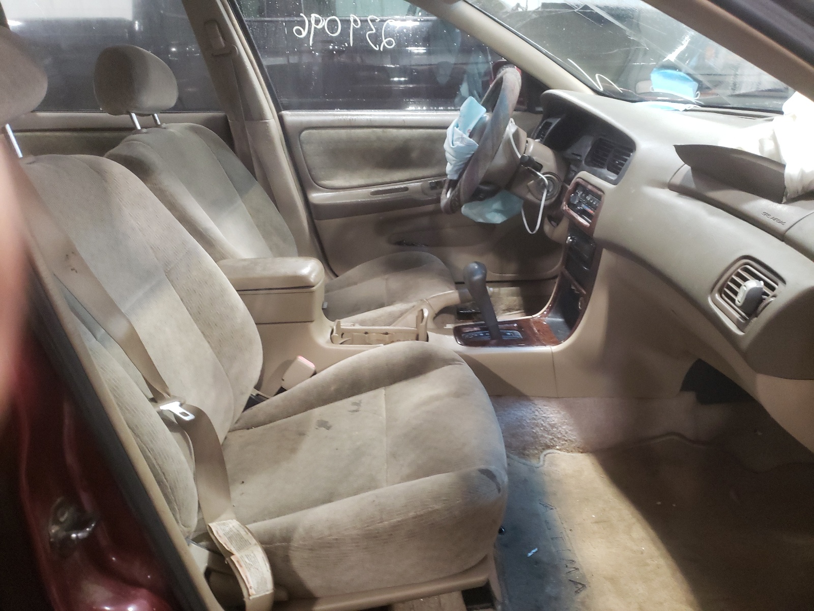Photo 5 from auction – 2000 NISSAN ALTIMA XE with VIN 1N4DL01D9YC203611