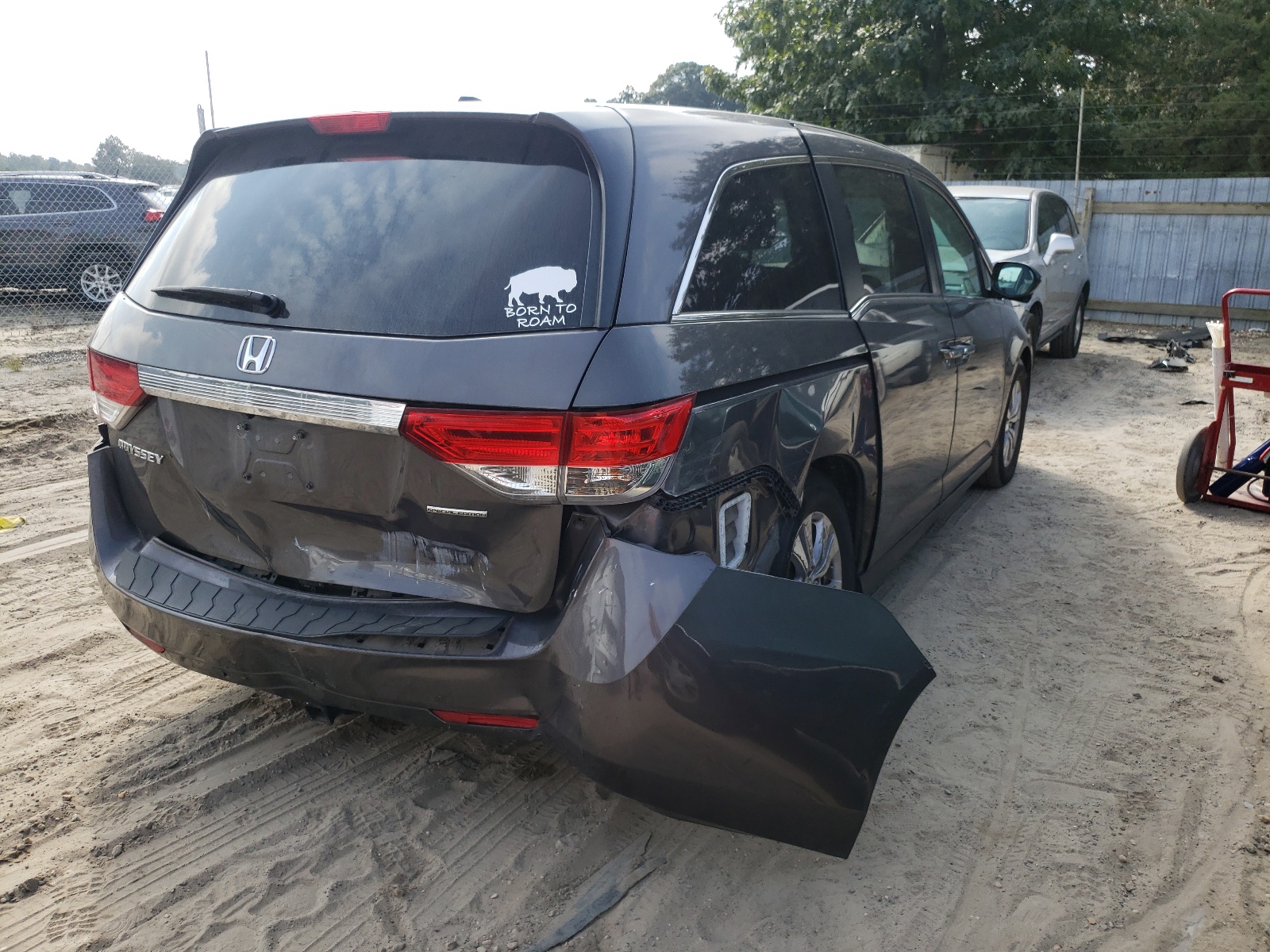 Photo 4 from auction – 2016 HONDA ODYSSEY SE with VIN 5FNRL5H33GB090153