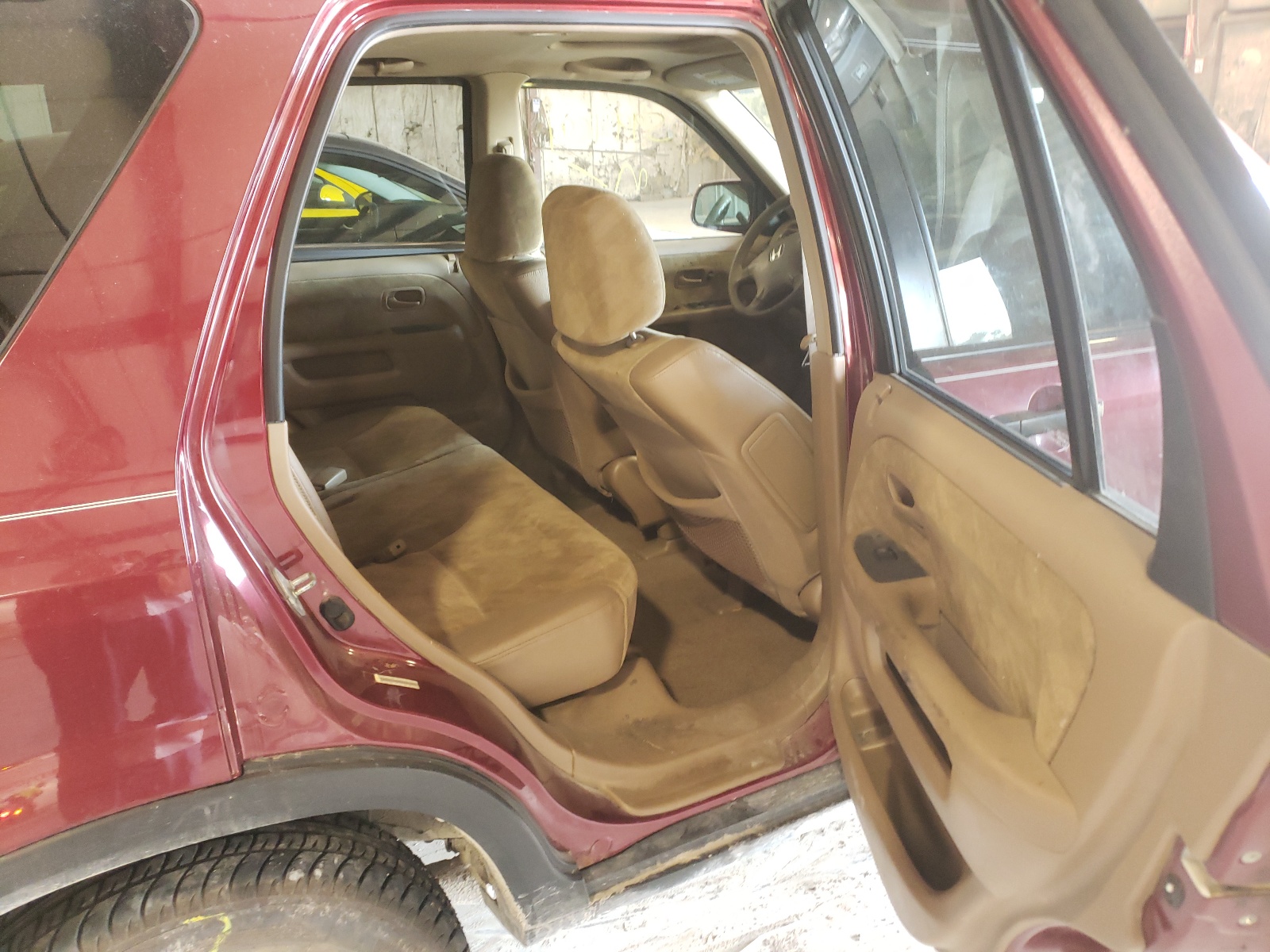 Photo 6 from auction – 2004 HONDA CRV with VIN JHLRD78894C023380