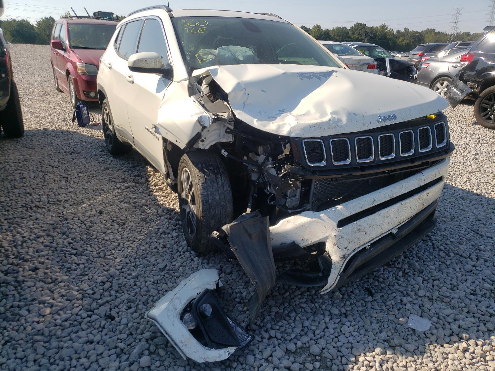 Photo 9 from auction – 2019 JEEP COMPASS LA with VIN 3C4NJCBB1KT769485