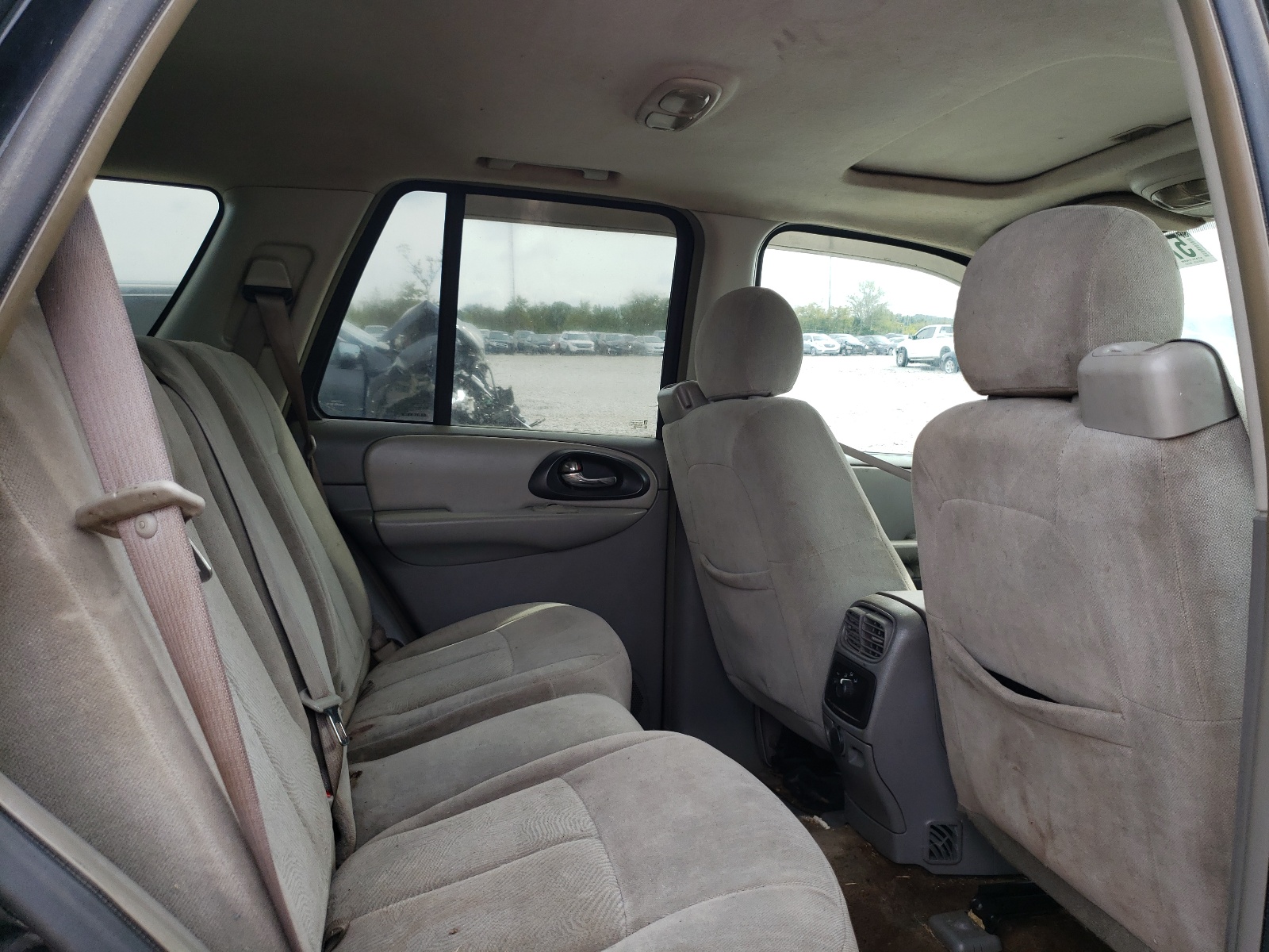 Photo 6 from auction – 2007 CHEVROLET TRAILBLAZE with VIN 1GNDS13SX72137953