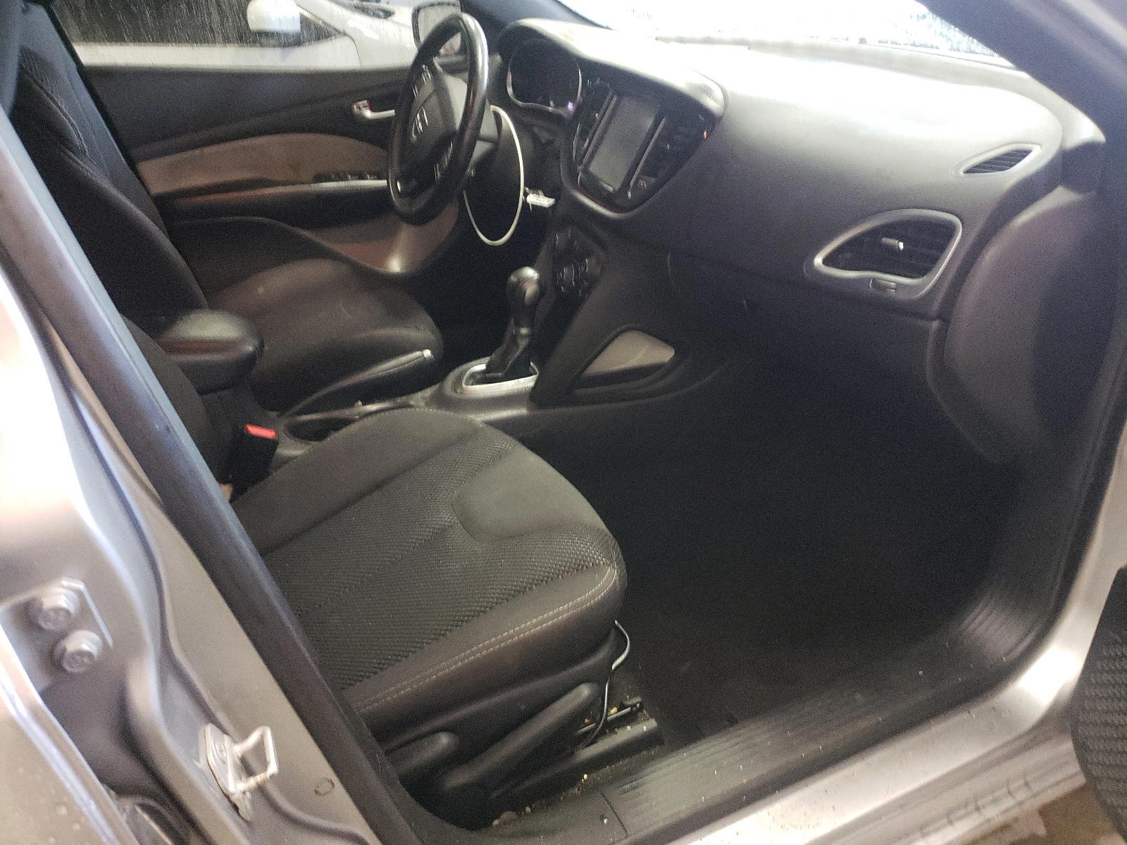 Photo 5 from auction – 2014 DODGE DART SXT with VIN 1C3CDFBB7ED865197