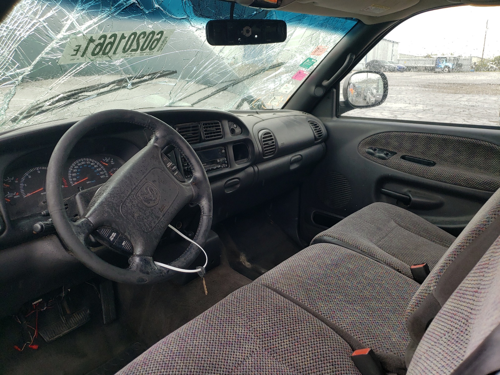 صورة رقم 9 من المزاد - 2001 DODGE RAM 1500 مع VIN 3B7HC13Z71G239603