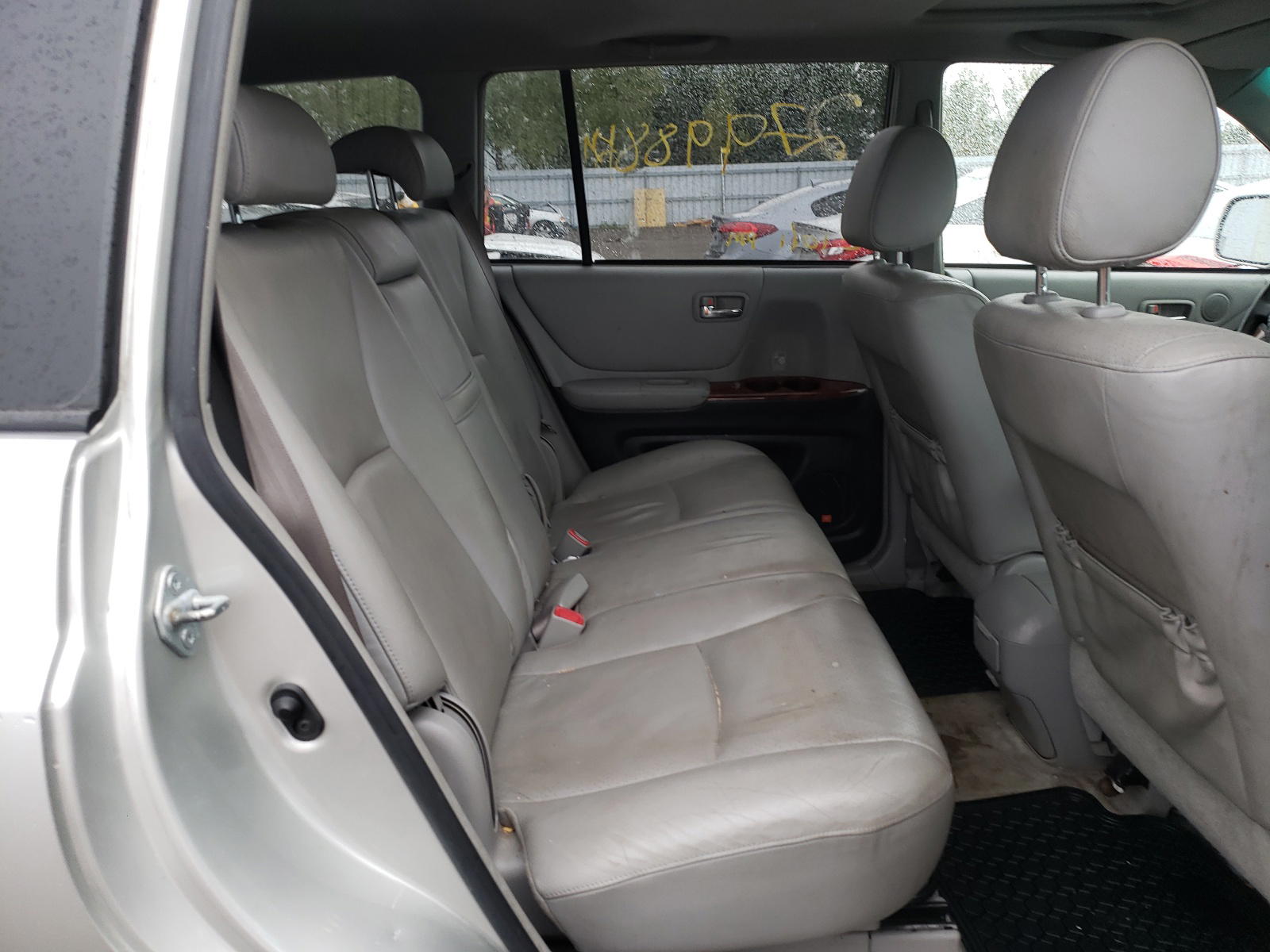 Photo 6 from auction – 2006 TOYOTA HIGHLANDER with VIN JTEEW21A860032898