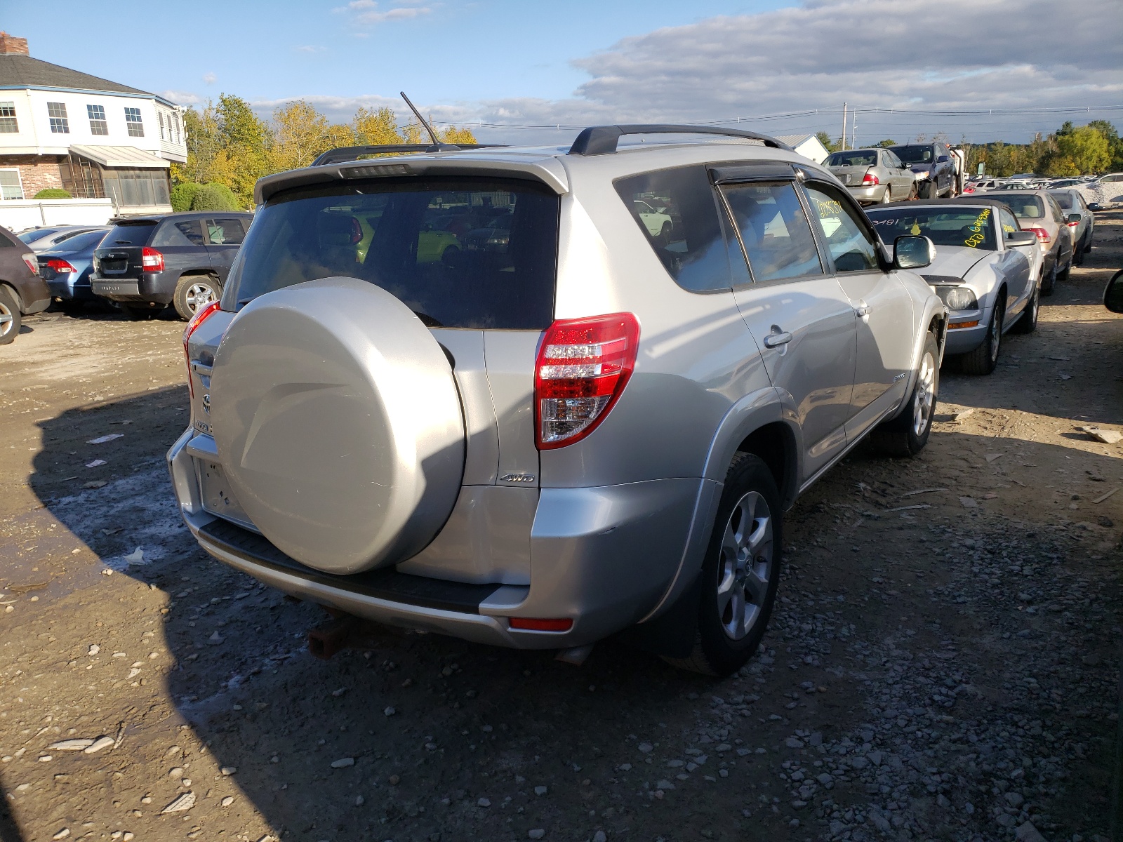 Photo 4 from auction – 2010 TOYOTA RAV4 LIMIT with VIN JTMDK4DV3AD014462