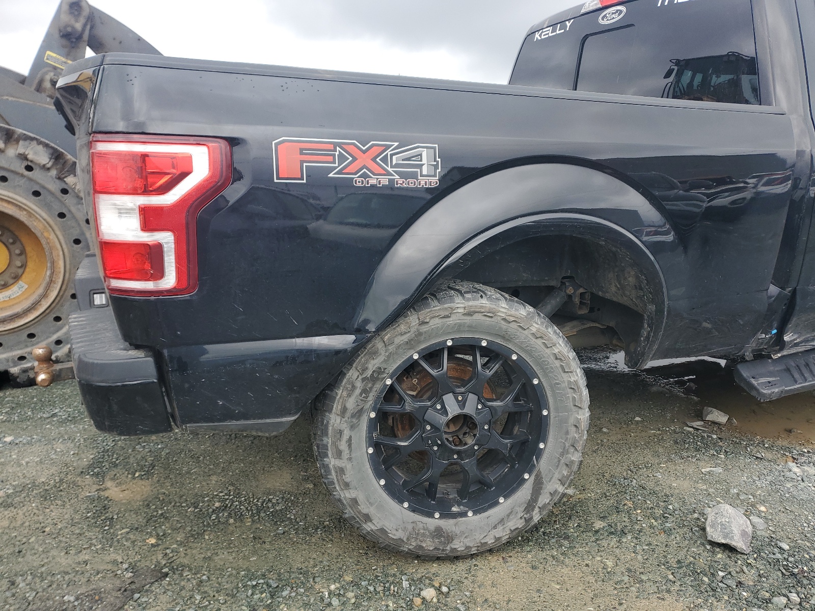 Photo 9 from auction – 2018 FORD F150 SUPER with VIN 1FTFW1E5XJFA22802