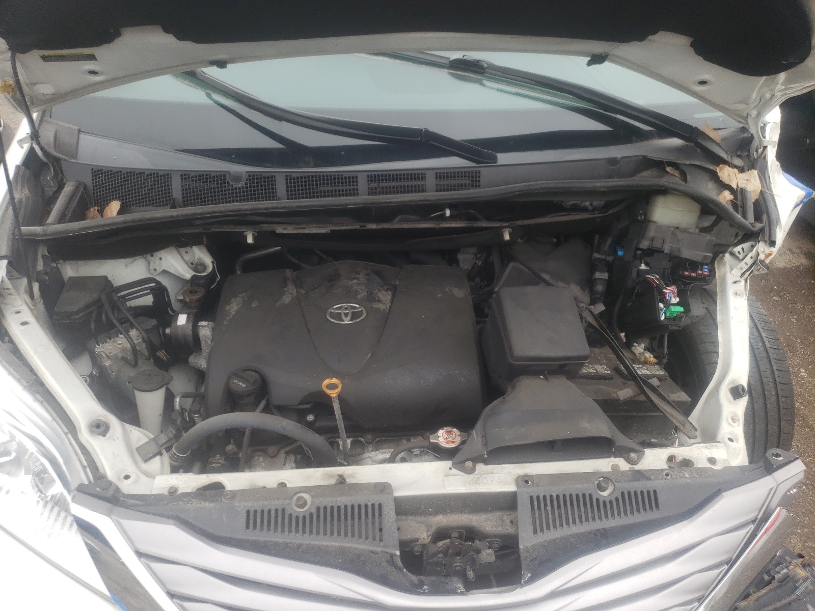 Photo 7 from auction – 2017 TOYOTA SIENNA XLE with VIN 5TDYZ3DC8HS865600