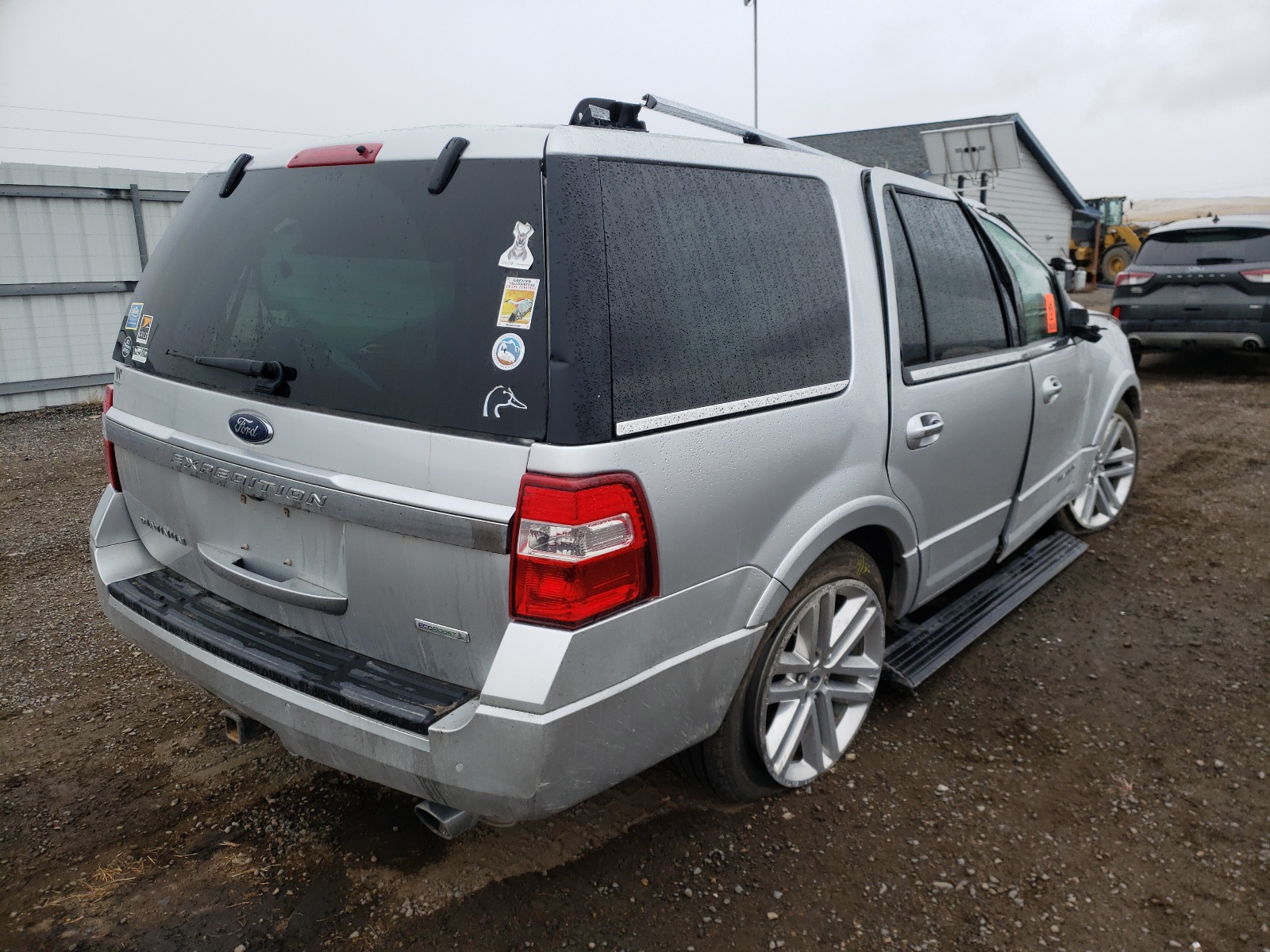 Фото 4 с аукциона – 2017 FORD EXPEDITION с VIN 1FMJU1MT2HEA23986