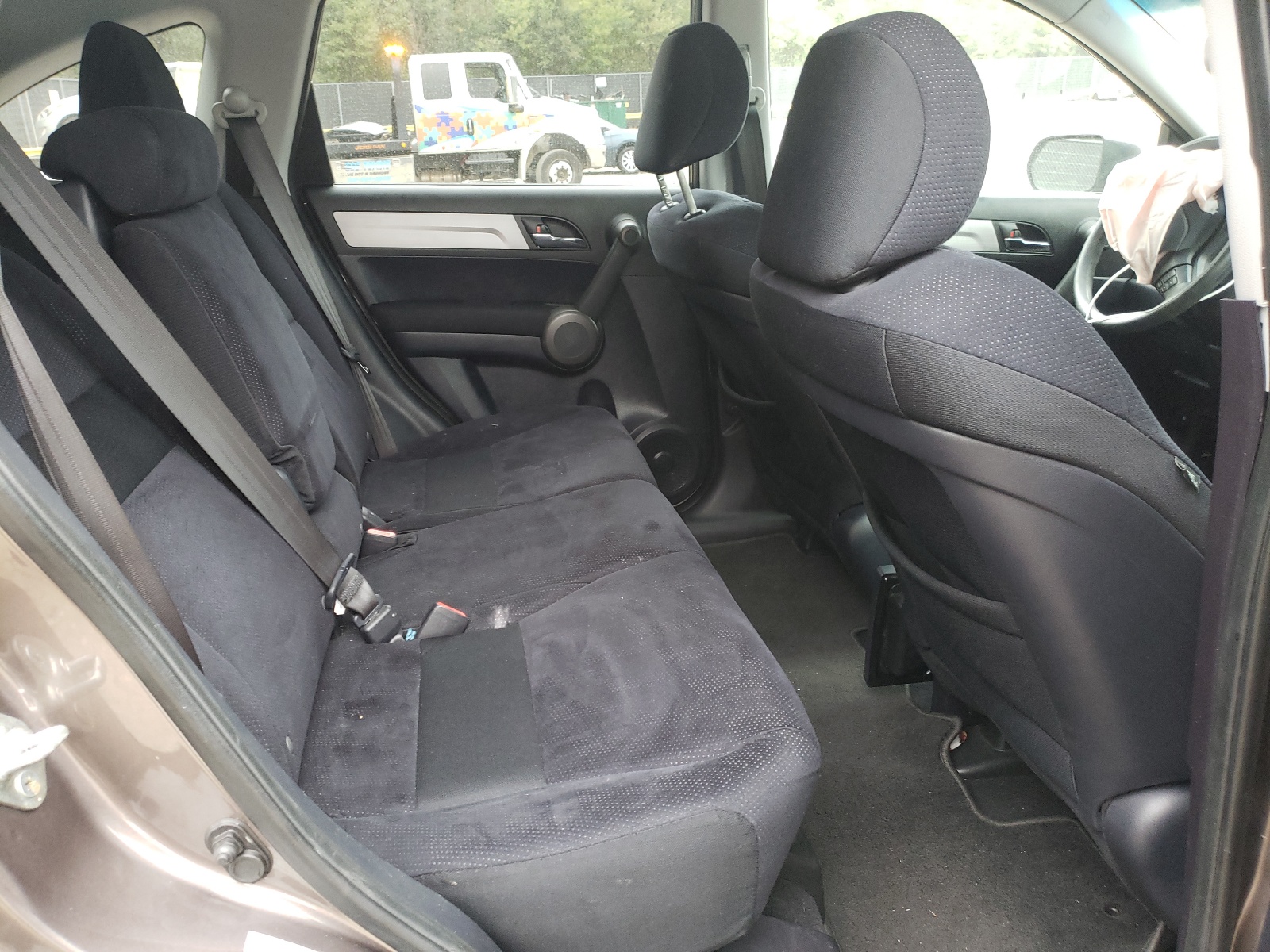 Photo 6 from auction – 2011 HONDA CR-V SE with VIN 5J6RE3H45BL010844