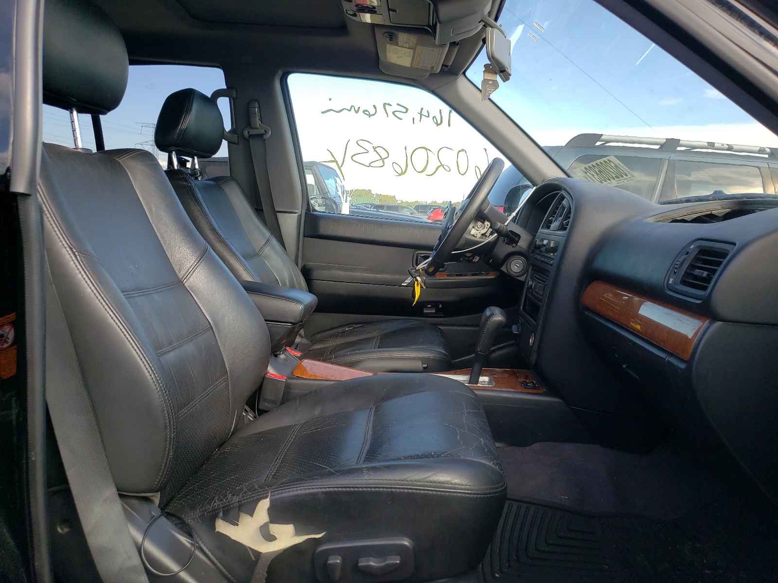 Photo 5 from auction – 2003 NISSAN PATHFINDER with VIN JN8DR09Y63W820038