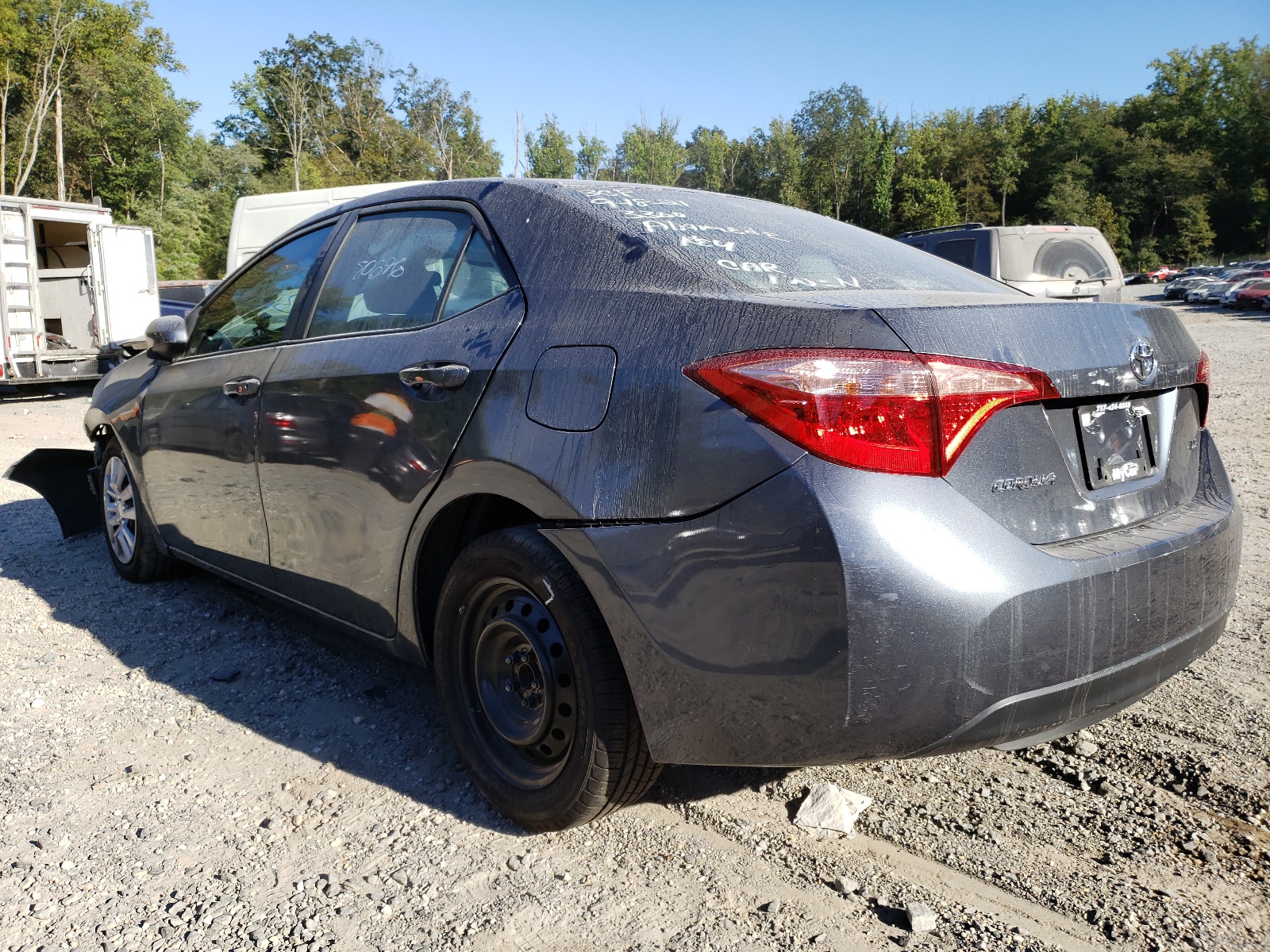 Photo 3 from auction – 2017 TOYOTA COROLLA L with VIN 2T1BURHE8HC825173