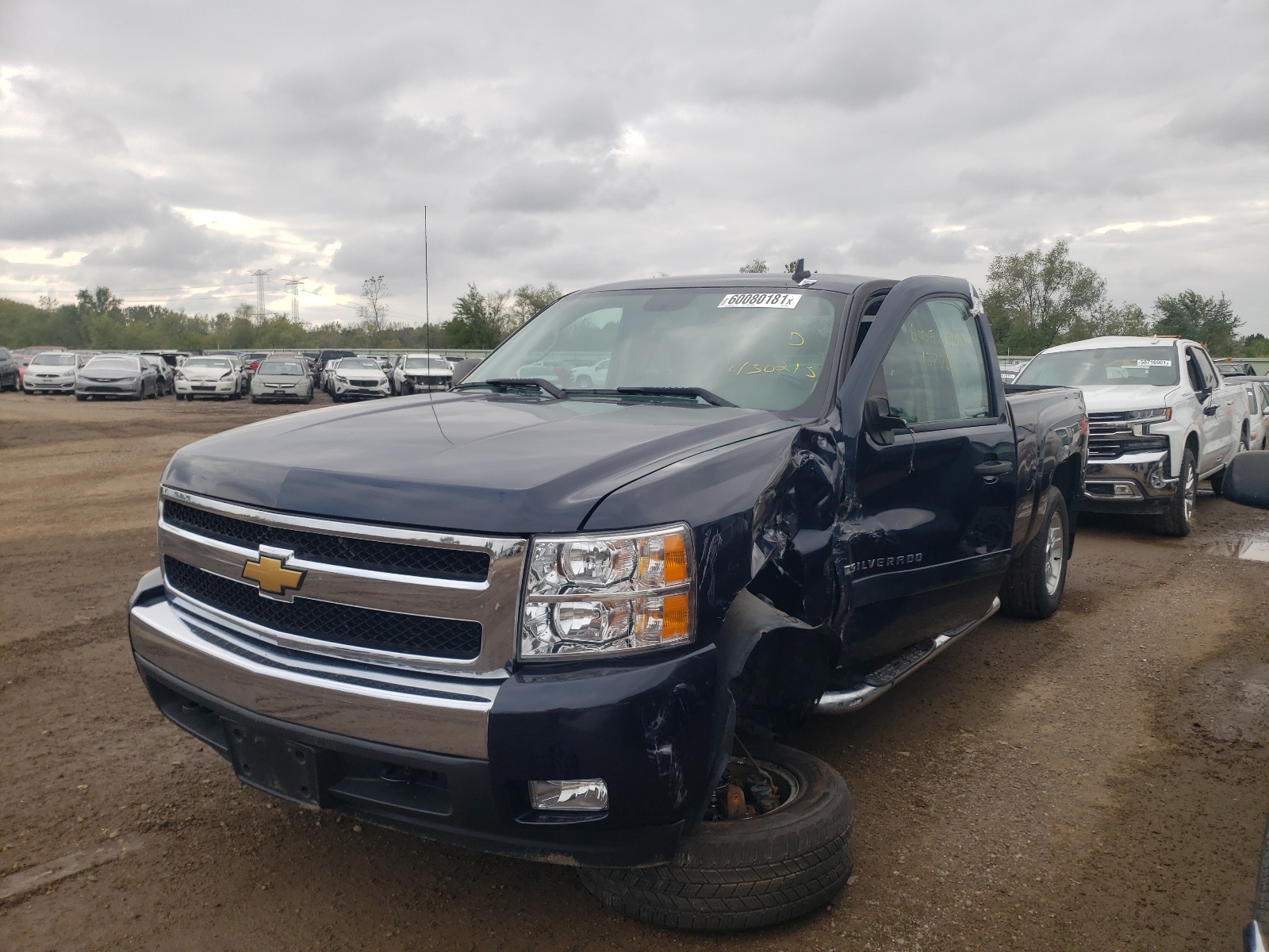 Photo 2 from auction – 2007 CHEVROLET SILVERADO with VIN 1GCEK19J17Z512034