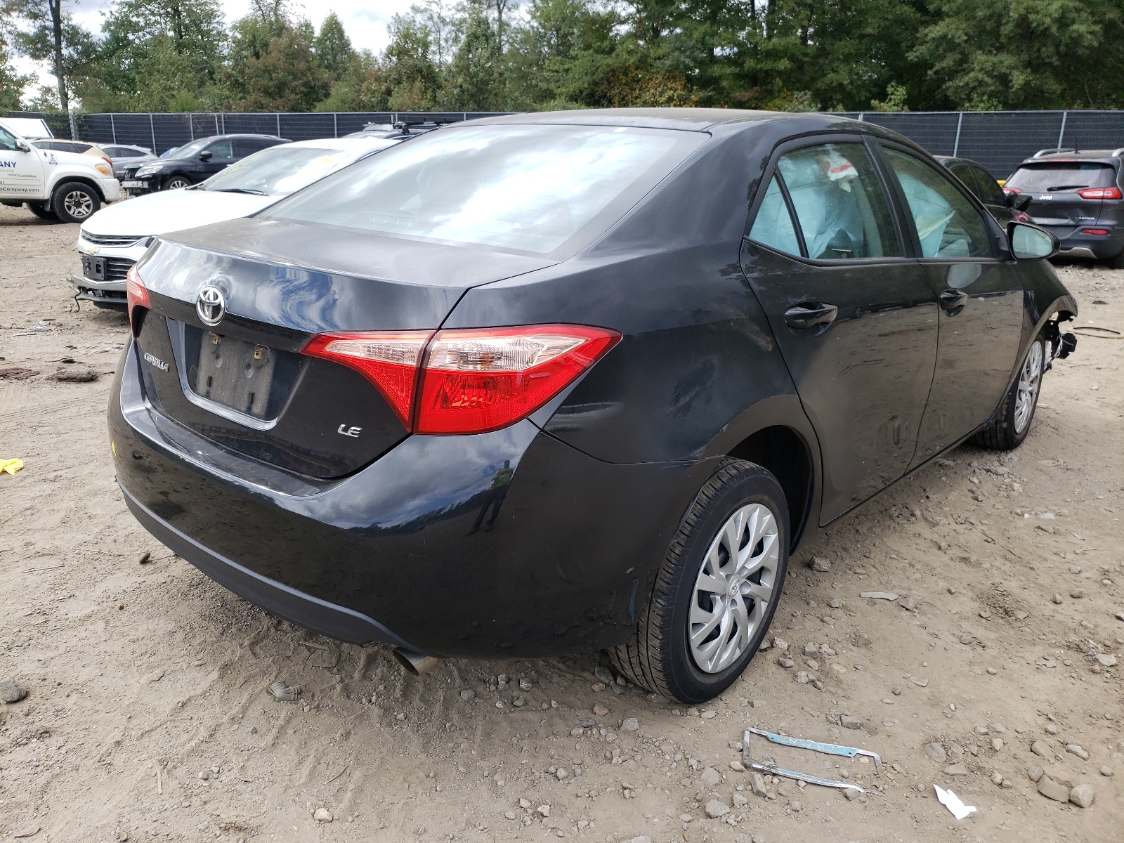 Photo 4 from auction – 2017 TOYOTA COROLLA L with VIN 2T1BURHE6HC765524