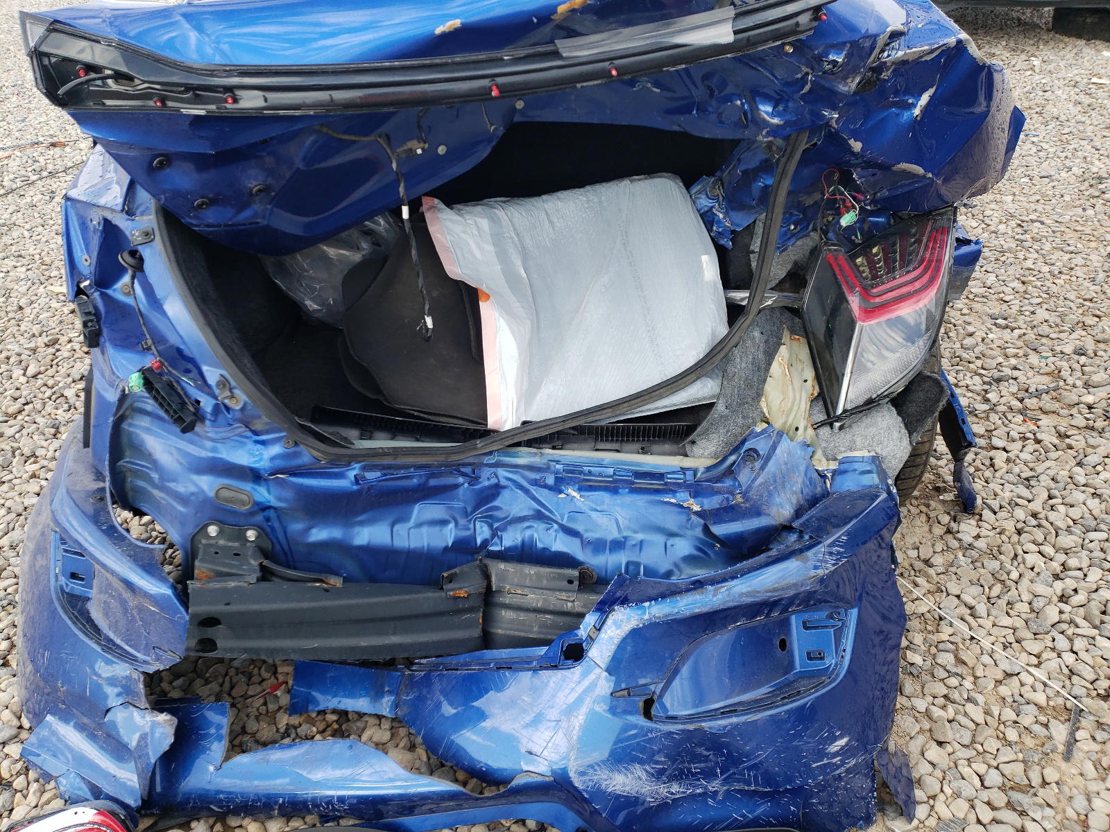 Photo 9 from auction – 2016 HONDA CIVIC LX with VIN 2HGFC2F52GH560044