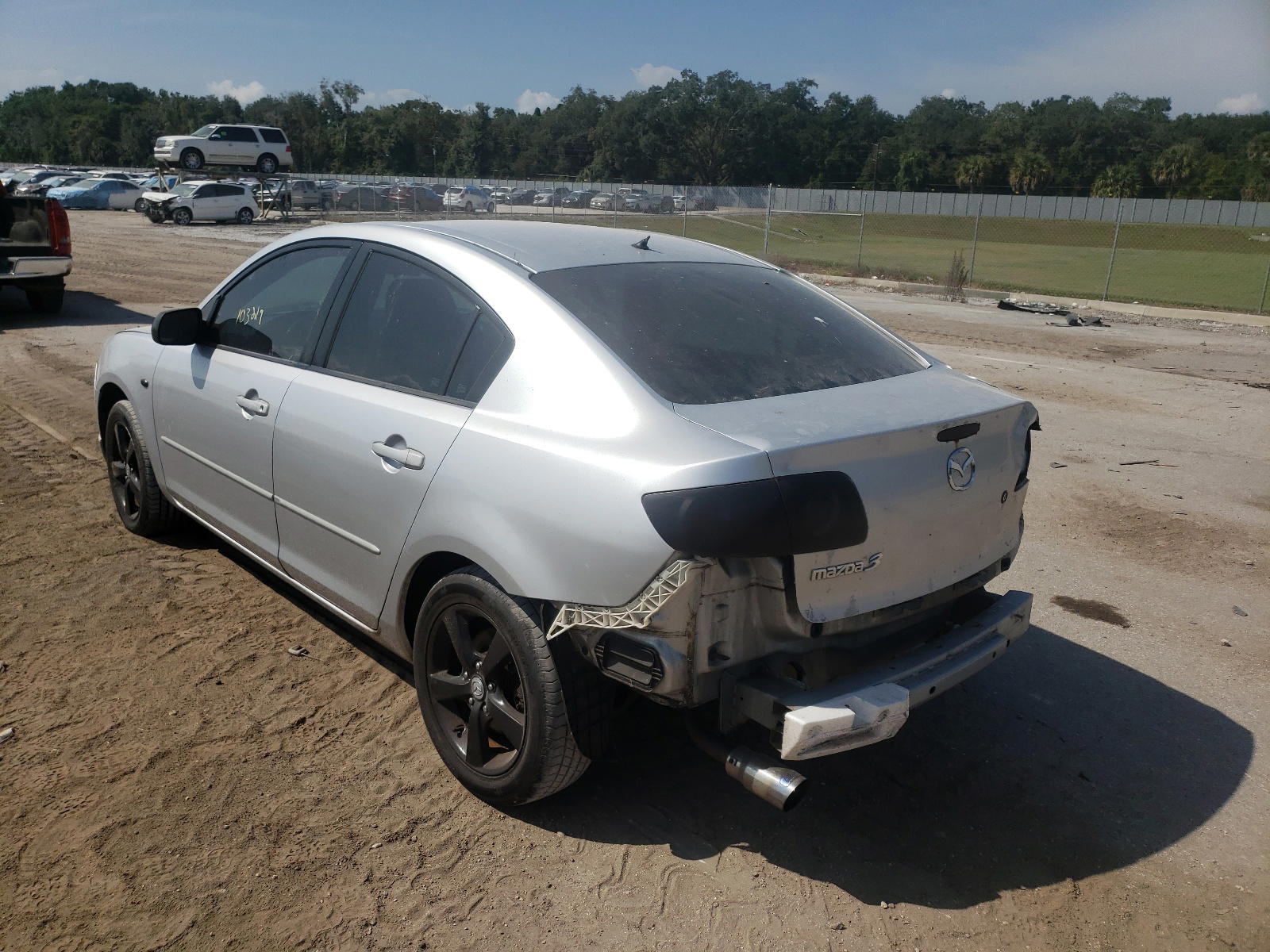 Photo 3 from auction – 2004 MAZDA 3 S with VIN JM1BK323341108785