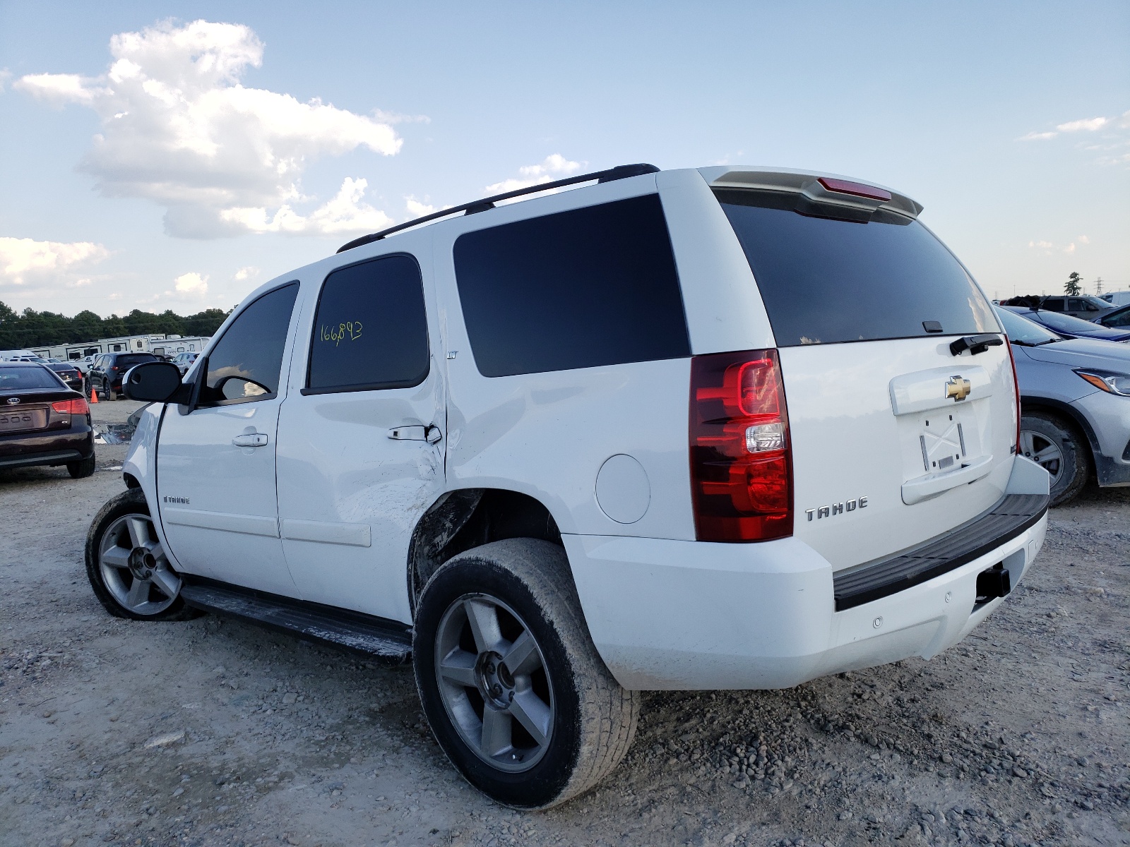 Photo 3 from auction – 2007 CHEVROLET TAHOE C150 with VIN 1GNFC13047R330871