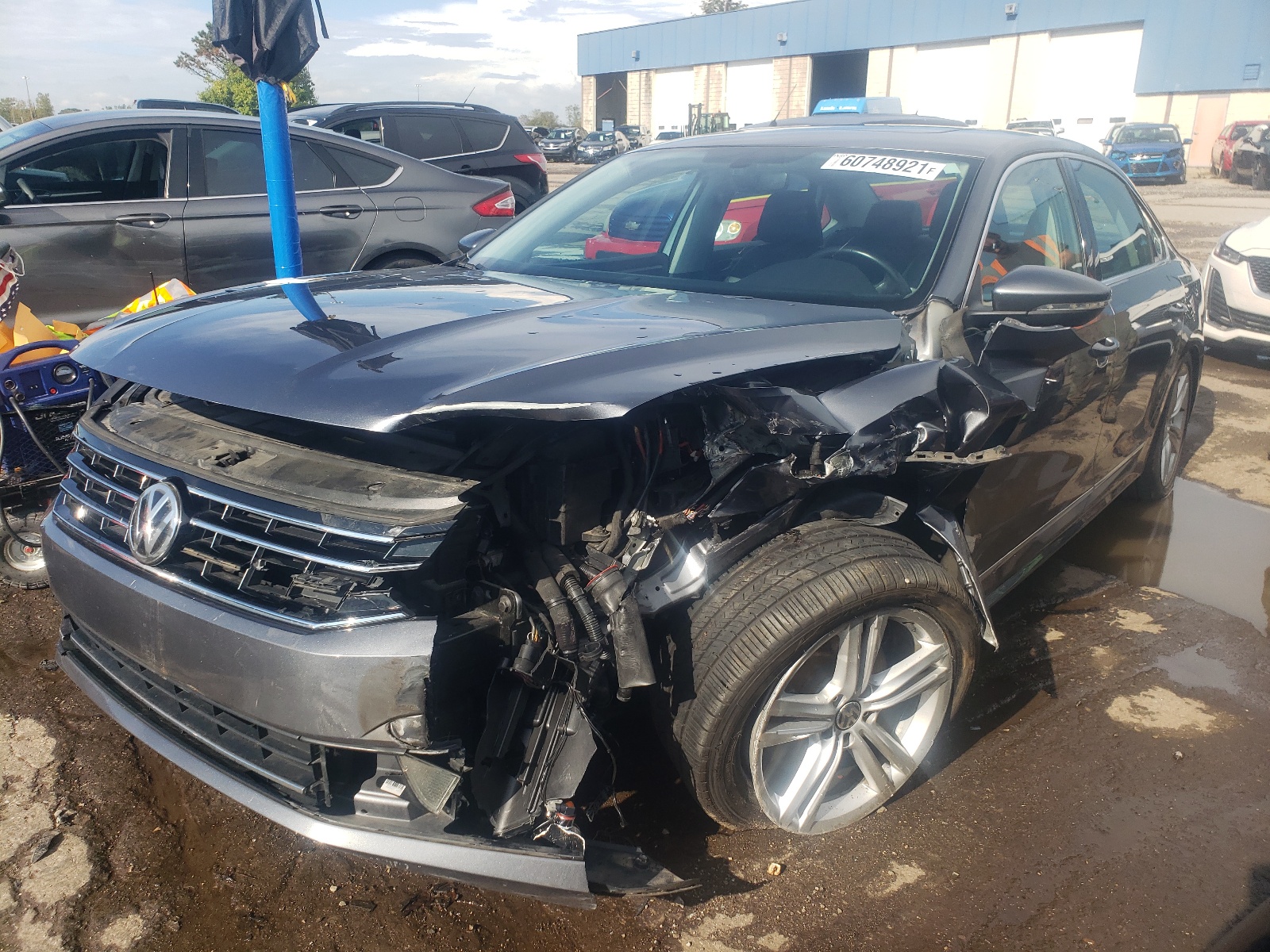 Photo 2 from auction – 2016 VOLKSWAGEN PASSAT SE with VIN 1VWBT7A36GC044169