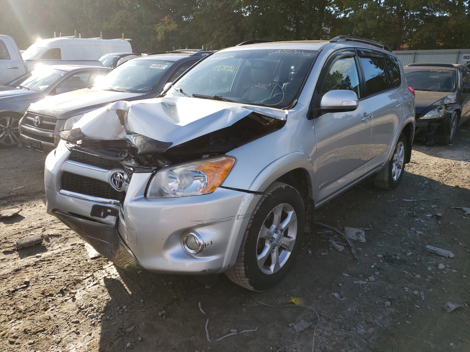 Photo 2 from auction – 2010 TOYOTA RAV4 LIMIT with VIN JTMDK4DV3AD014462