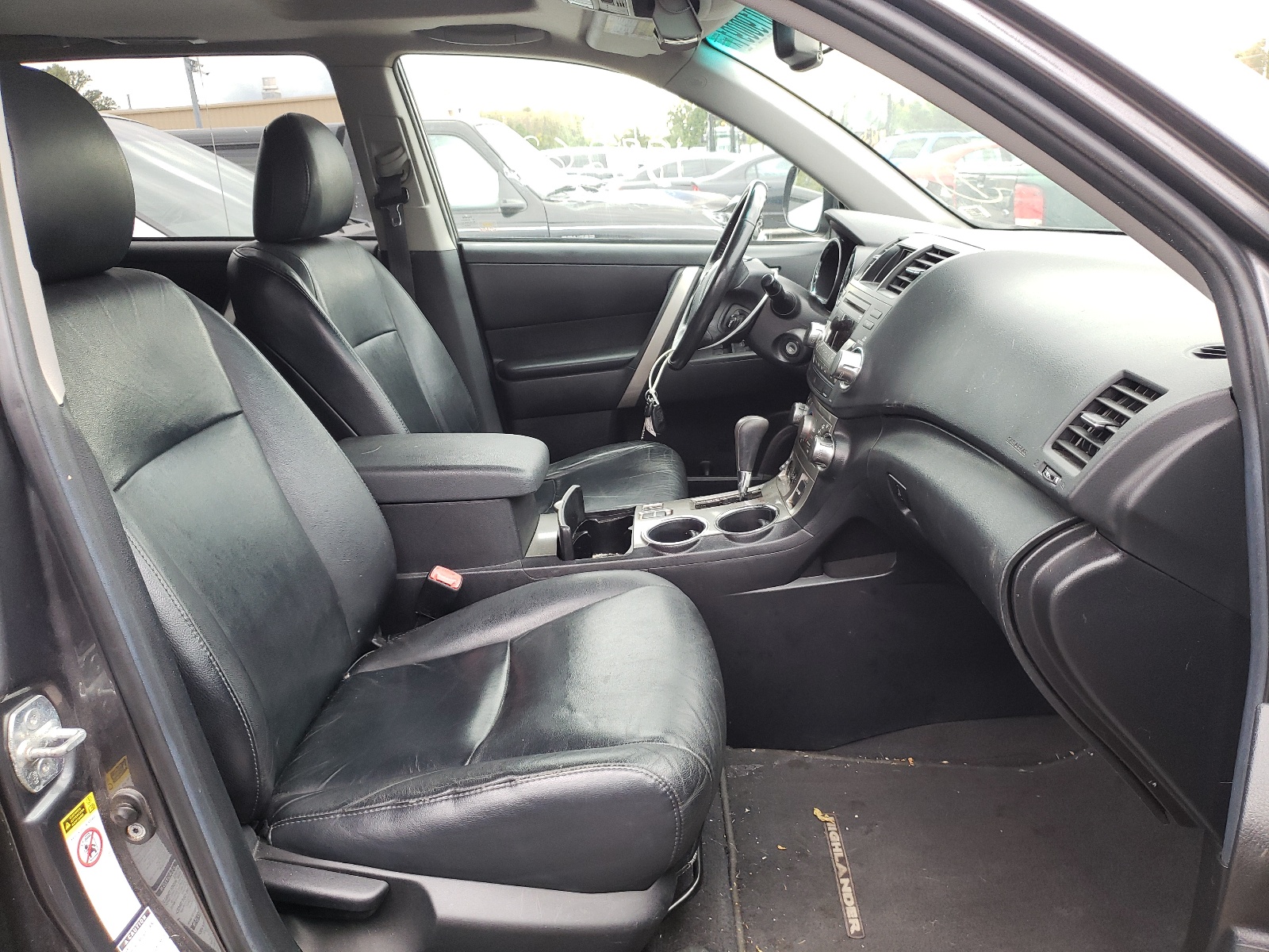 Zdjęcie 5 z aukcji – 2011 TOYOTA HIGHLANDER z VIN 5TDBK3EH9BS043433