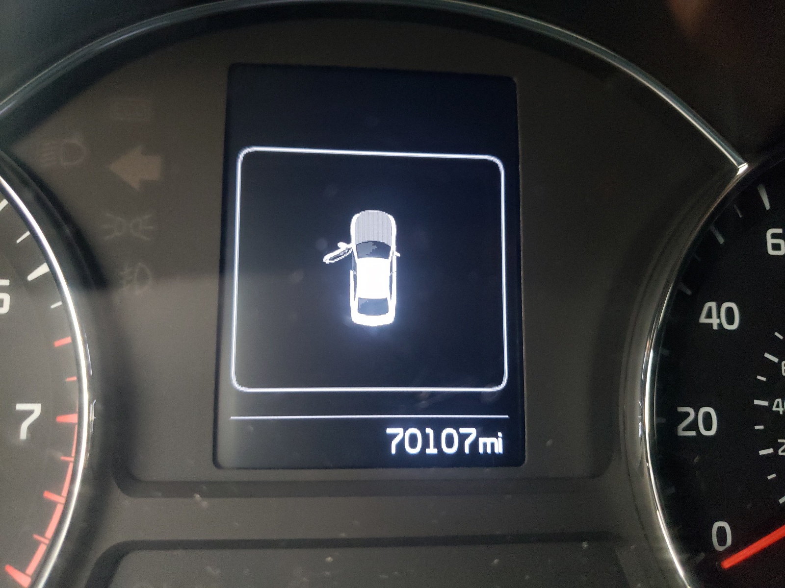 Фото 8 с аукциона – 2017 KIA FORTE EX с VIN 3KPFL4A89HE130164