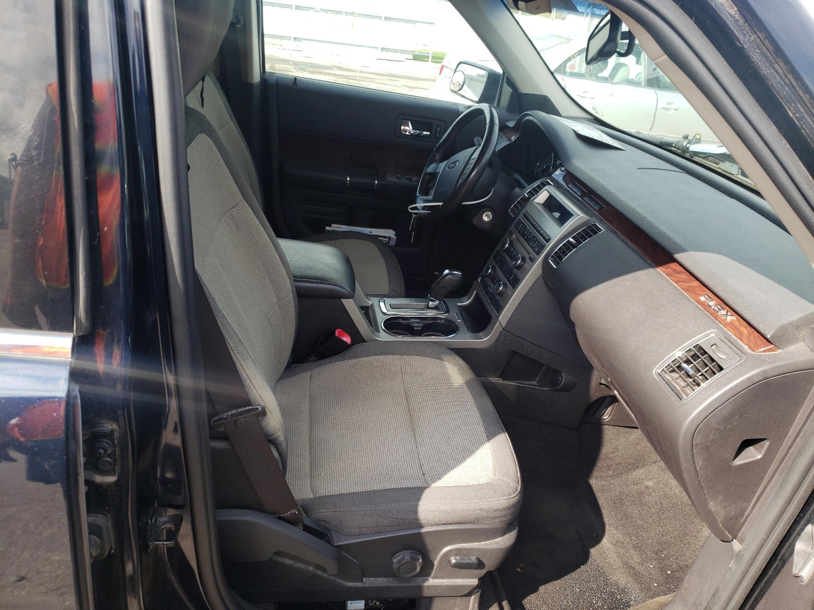 Photo 5 from auction – 2010 FORD FLEX SEL with VIN 2FMGK5CCXABA50735
