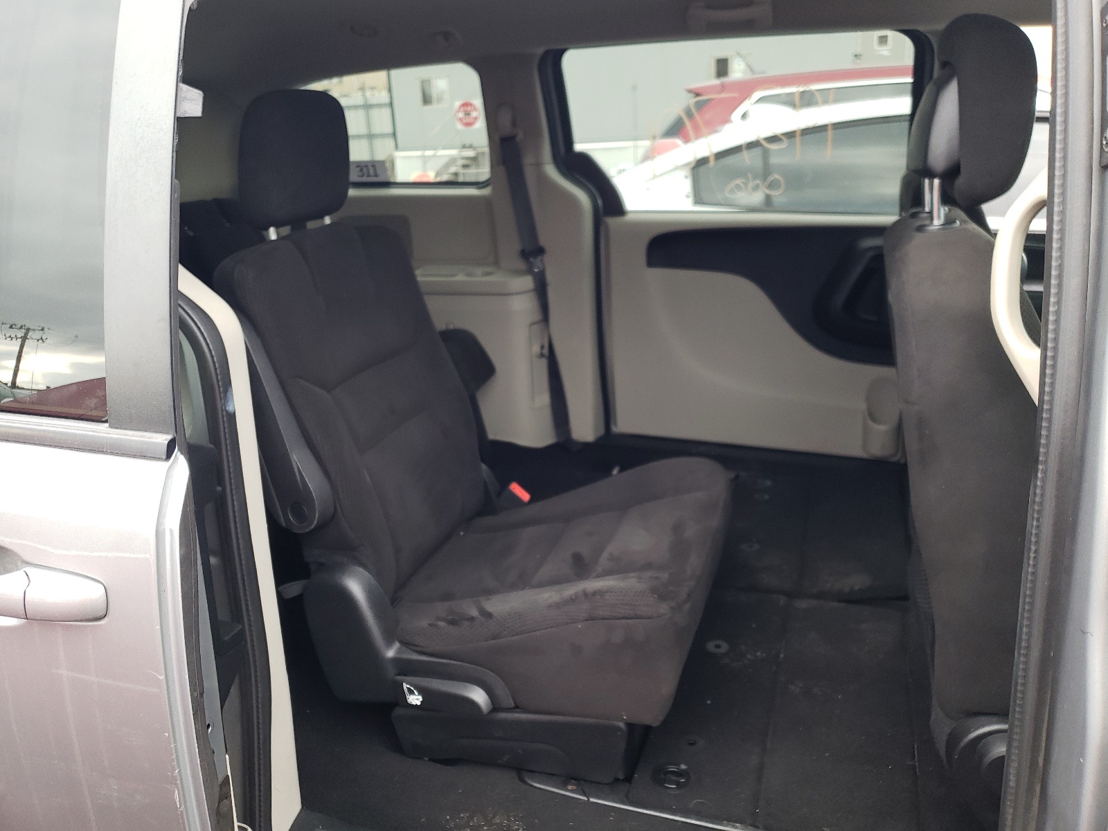 Photo 6 from auction – 2015 DODGE GRAND CARA with VIN 2C4RDGBG3FR559667