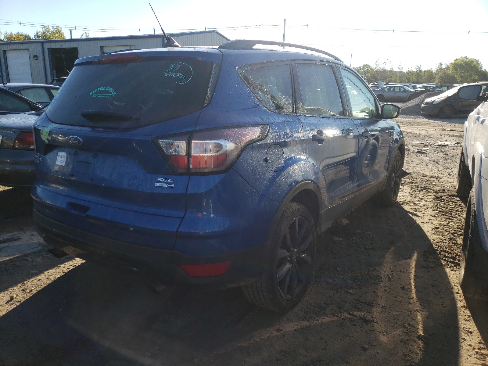 Photo 4 from auction – 2018 FORD ESCAPE SEL with VIN 1FMCU9HD8JUD11470