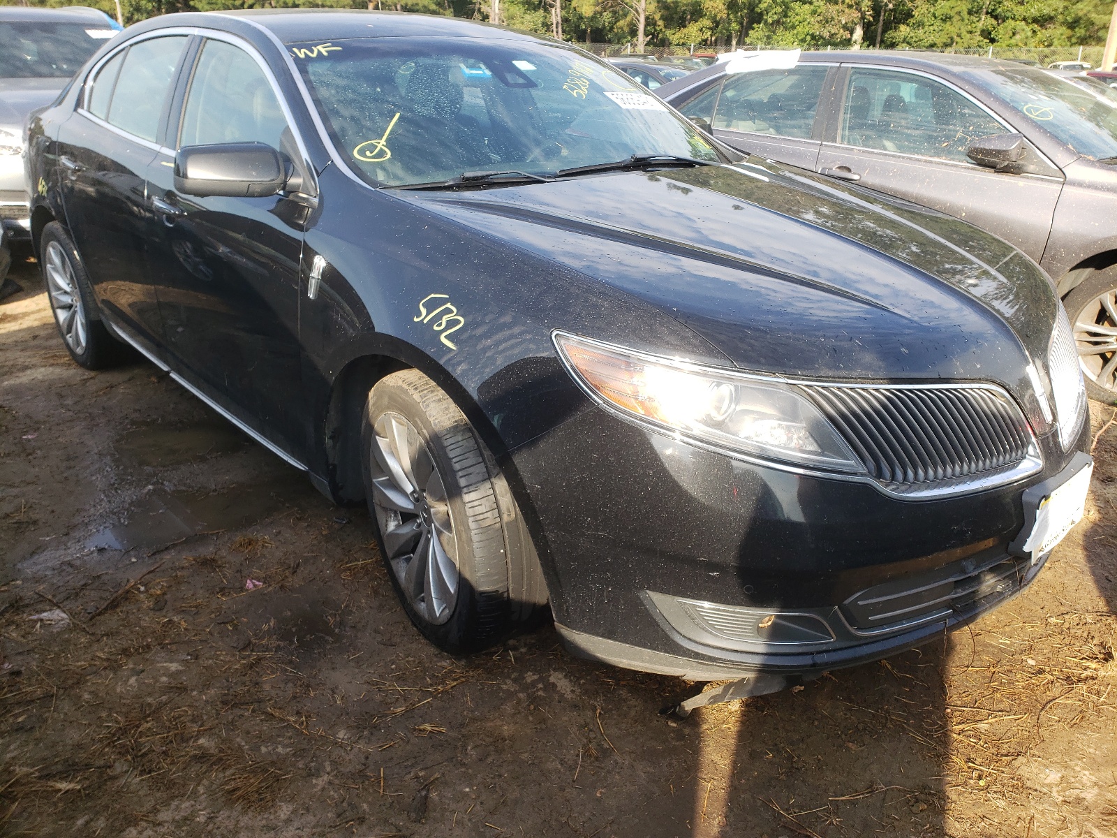 LINCOLN MKS 2016 with VIN 1LNHL9EK6GG600317 - Photo from auction