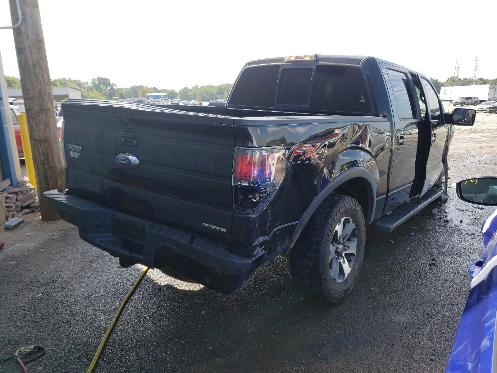 Photo 4 from auction – 2012 FORD F150 SUPER with VIN 1FTFW1EF1CFA18018
