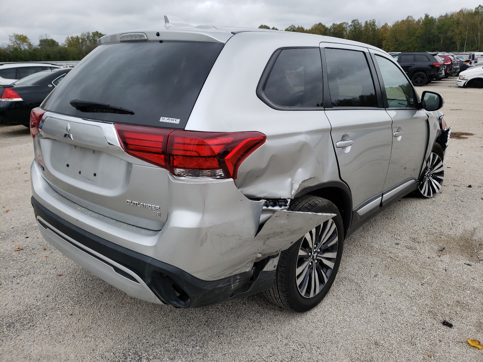 Photo 4 from auction – 2019 MITSUBISHI OUTLANDER with VIN JA4AZ3A31KZ008458