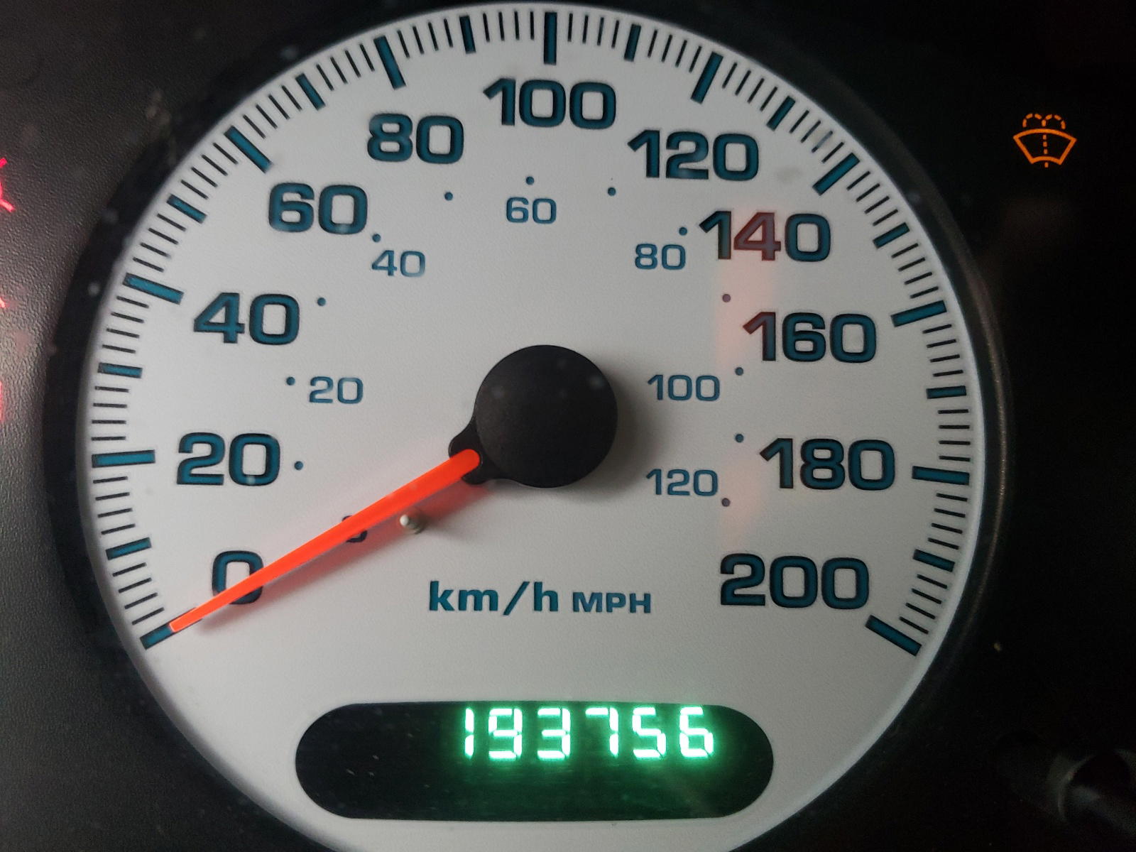 Photo 8 from auction – 2002 CHRYSLER INTREPID S with VIN 2C3HH46R12H242324