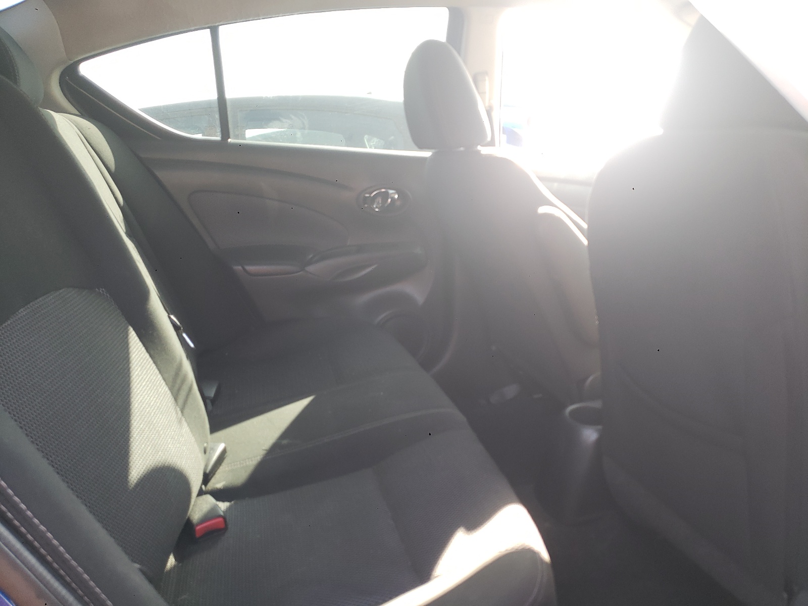 Photo 6 from auction – 2017 NISSAN VERSA S with VIN 3N1CN7AP6HL843317