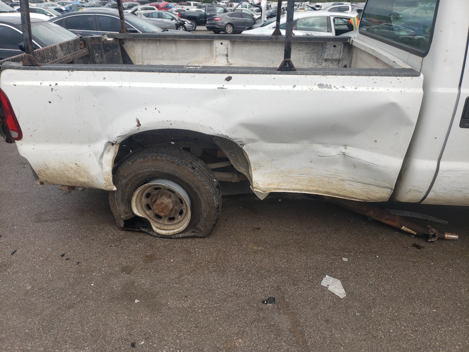 Photo 9 from auction – 2002 FORD F350 SRW S with VIN 1FTSF30S52EA00446