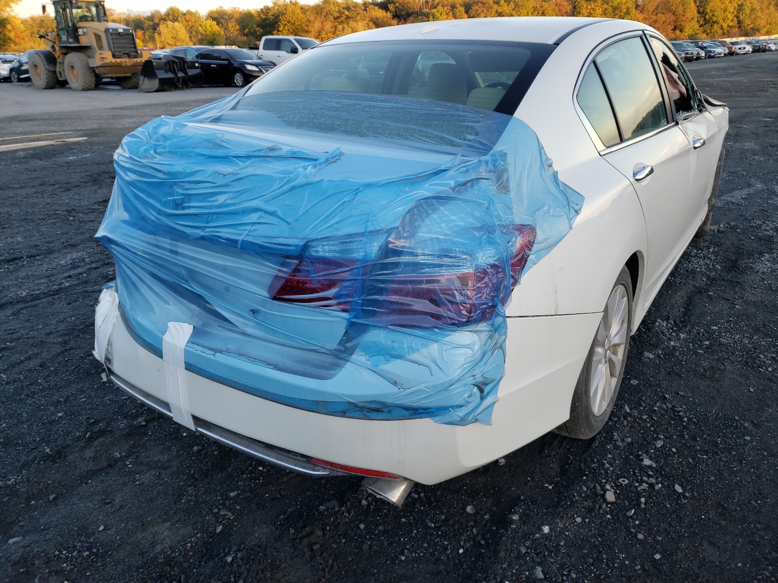 Photo 4 from auction – 2015 HONDA ACCORD EXL with VIN 1HGCR2F86FA078783