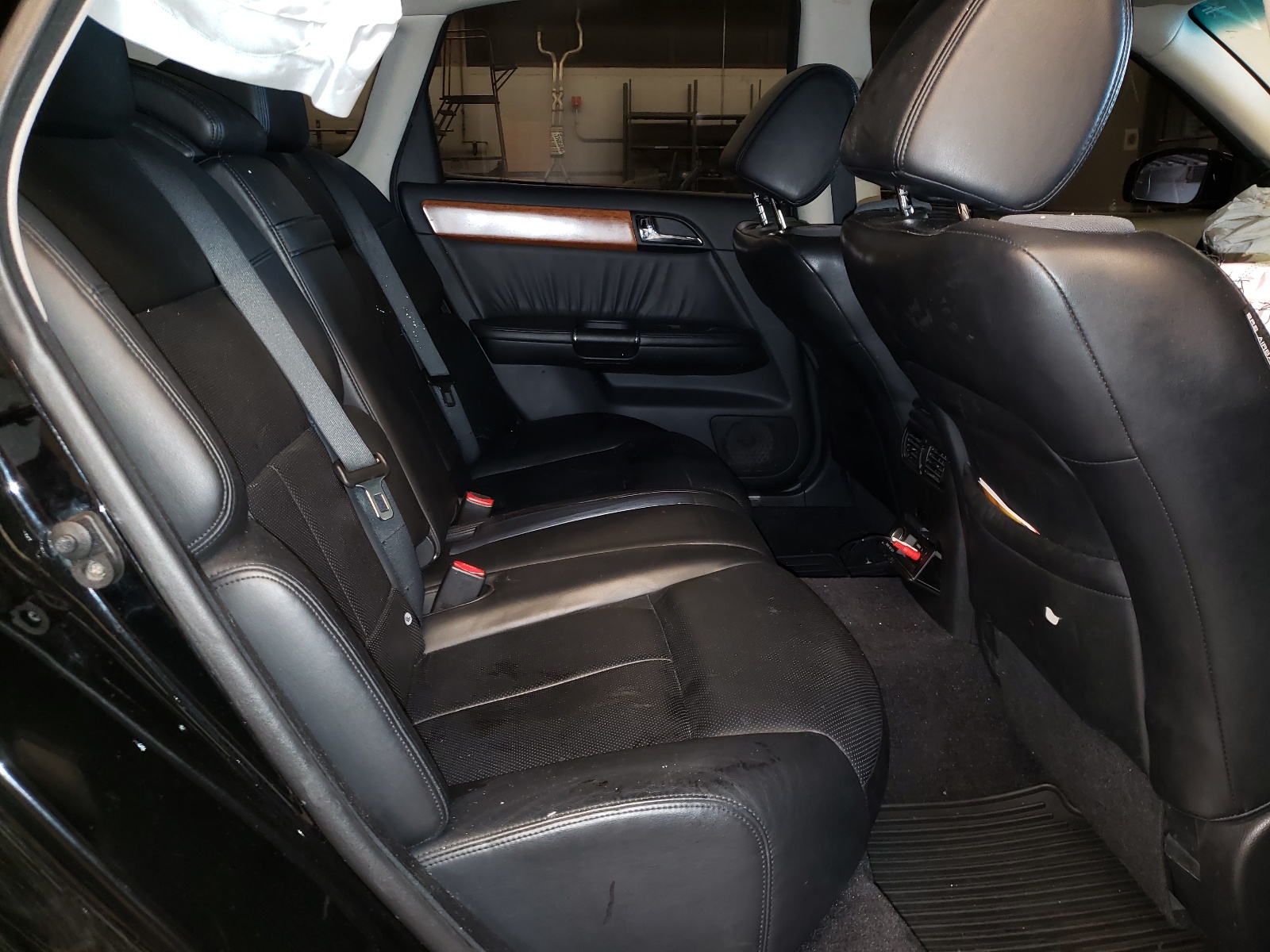 Photo 6 from auction – 2006 INFINITI M45 BASE with VIN JNKBY01E16M200543