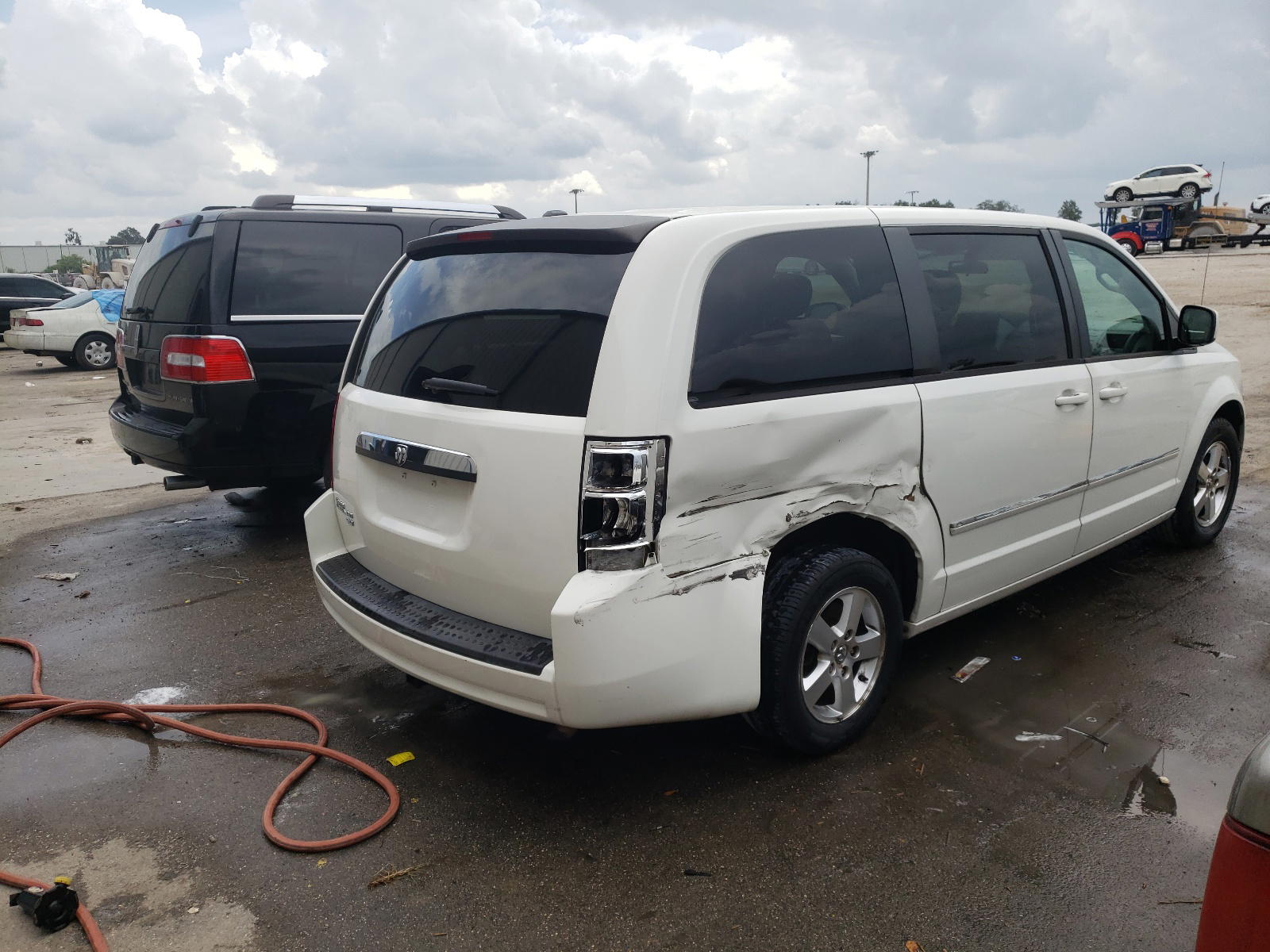 Photo 4 from auction – 2008 DODGE GRAND CARA with VIN 2D8HN54P68R802404