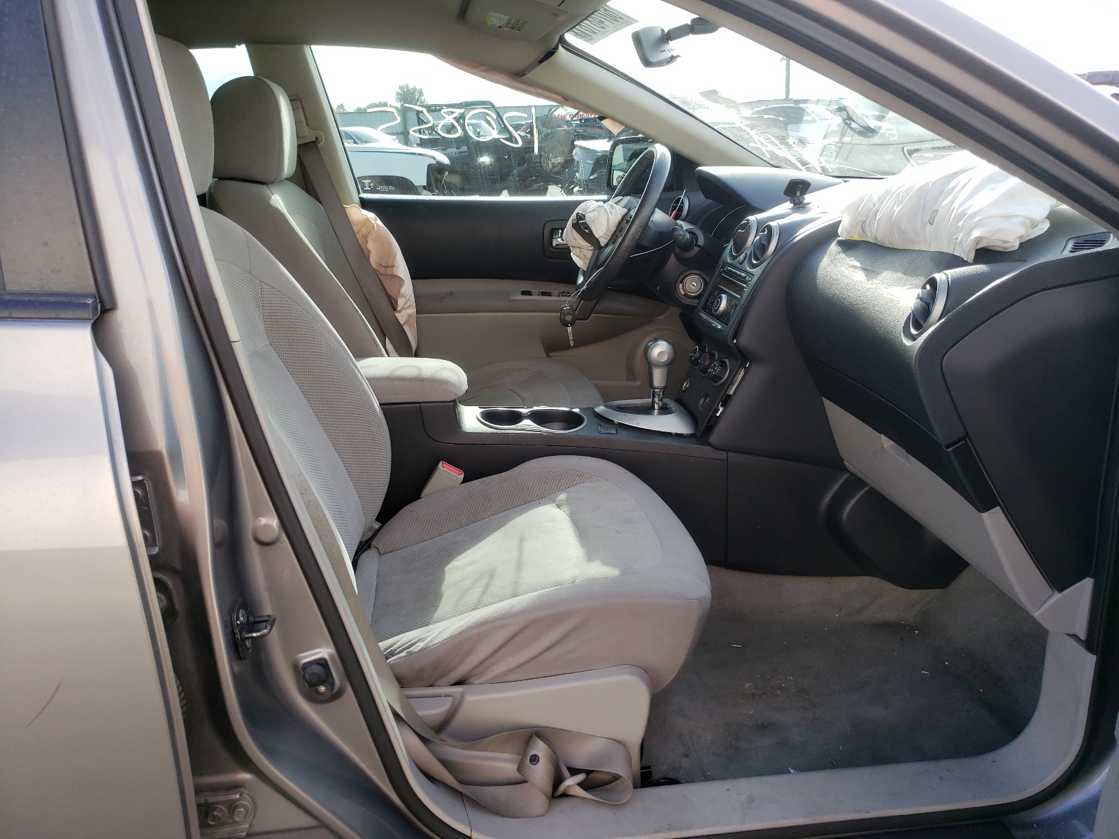 Photo 5 from auction – 2012 NISSAN ROGUE S with VIN JN8AS5MV5CW382629