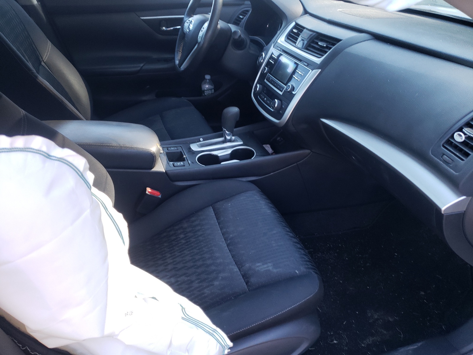 Photo 5 from auction – 2017 NISSAN ALTIMA 2.5 with VIN 1N4AL3AP1HC281721