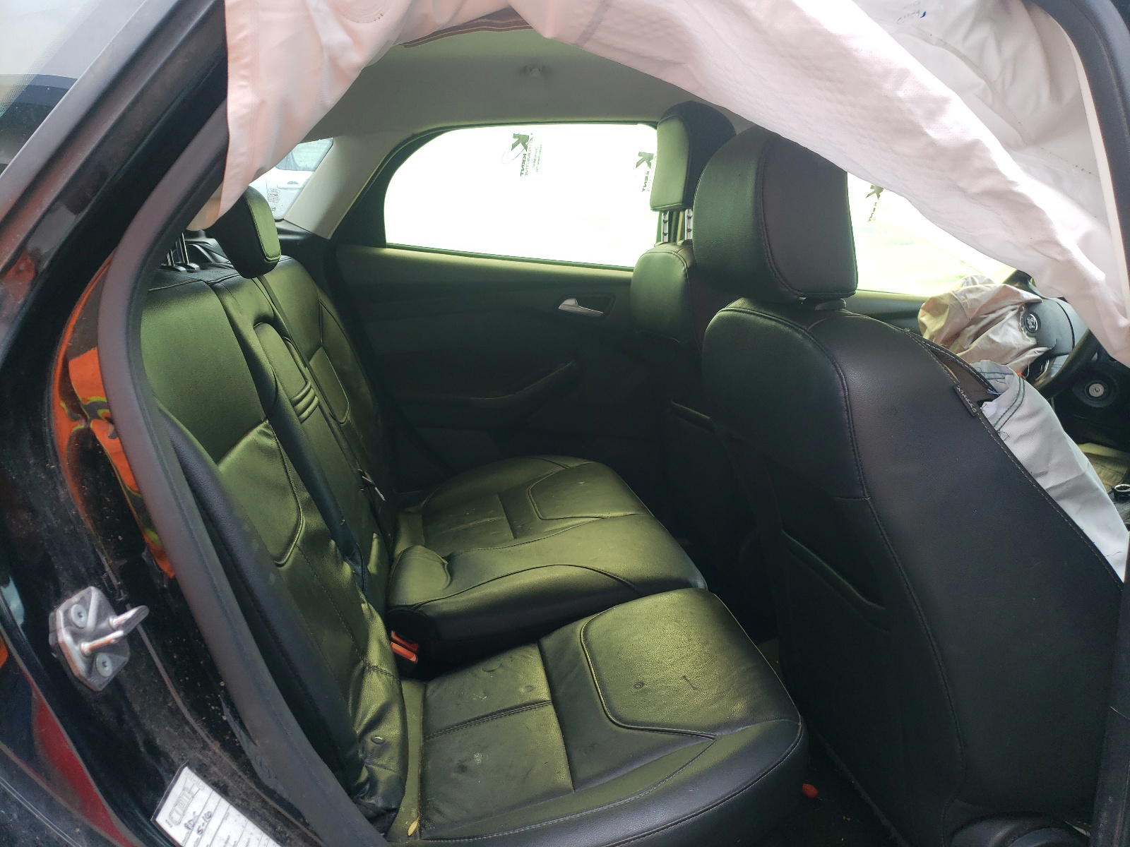 Photo 6 from auction – 2016 FORD FOCUS SE with VIN 1FADP3K29GL326147