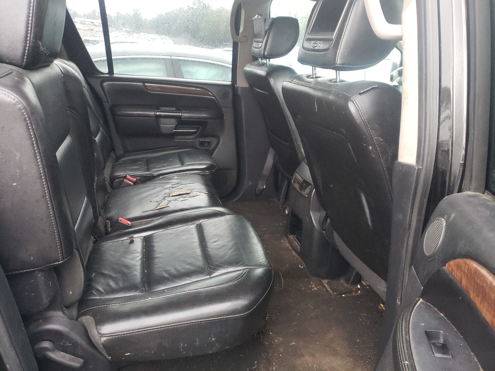 Photo 6 from auction – 2013 NISSAN ARMADA SV with VIN 5N1AA0NC8DN609538