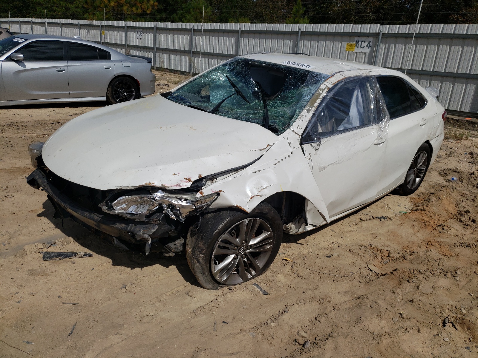 Photo 2 from auction – 2015 TOYOTA CAMRY LE with VIN 4T1BF1FK7FU907444