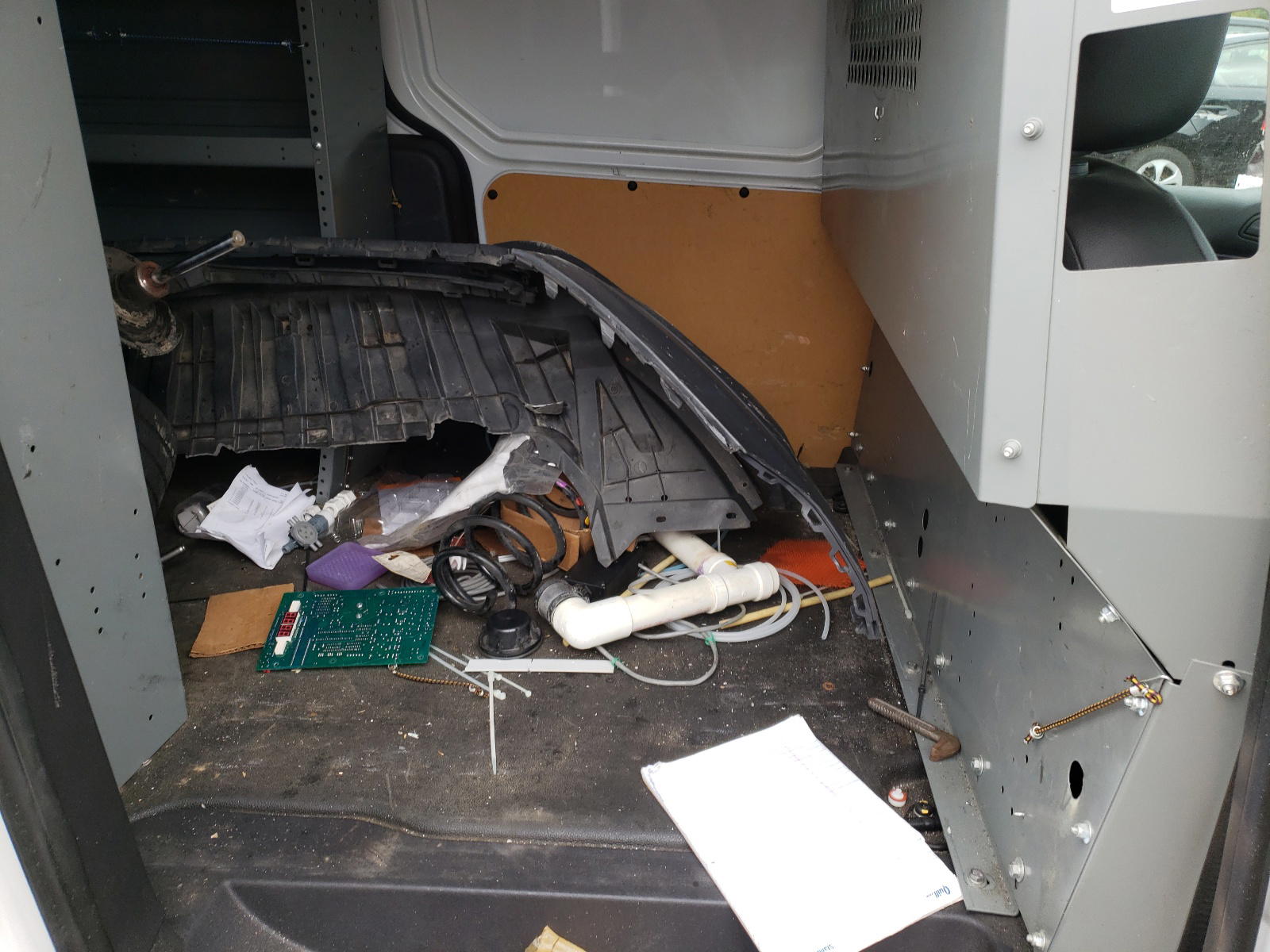 Photo 6 from auction – 2018 FORD TRANSIT CO with VIN NM0LS7E79J1374637